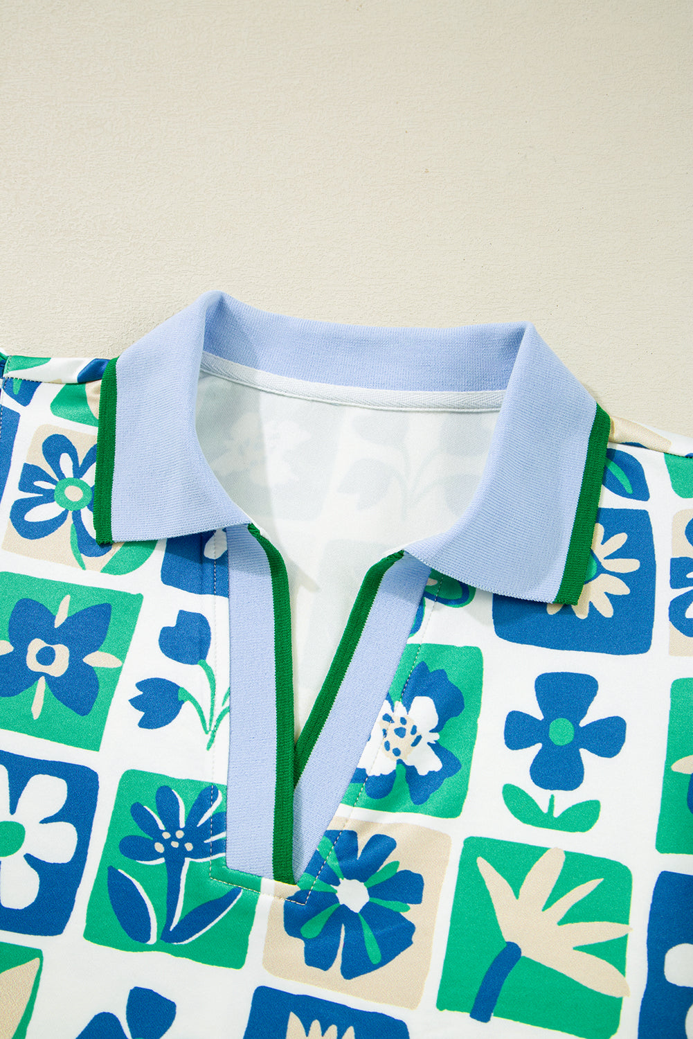 Green Floral Plaid Colorblock Flutter Sleeve Blouse bb8bae6065c3a769