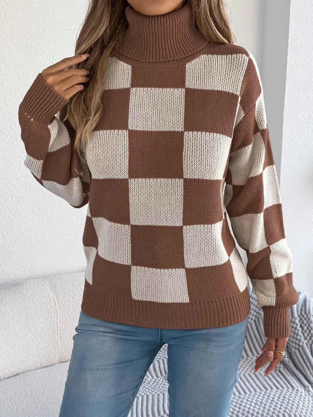 Checkered Turtleneck Long Sleeve Sweater bb8f4044-ae99-42e1-a23d-f0957b9f706b-Max-Origin