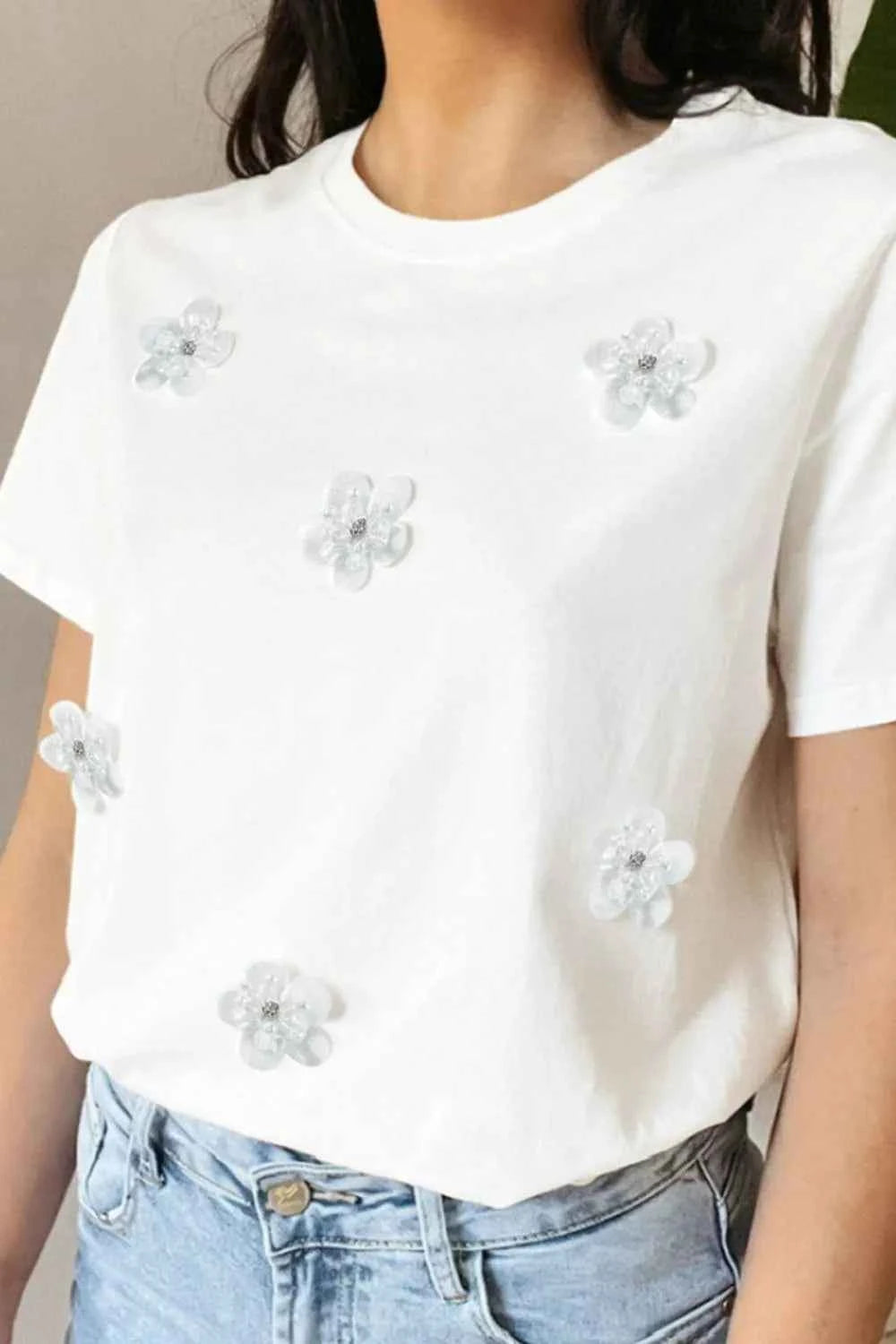 Flower Round Neck Short Sleeve T-Shirt bbef5143-d1eb-4b42-9618-b875e2688a71-Max
