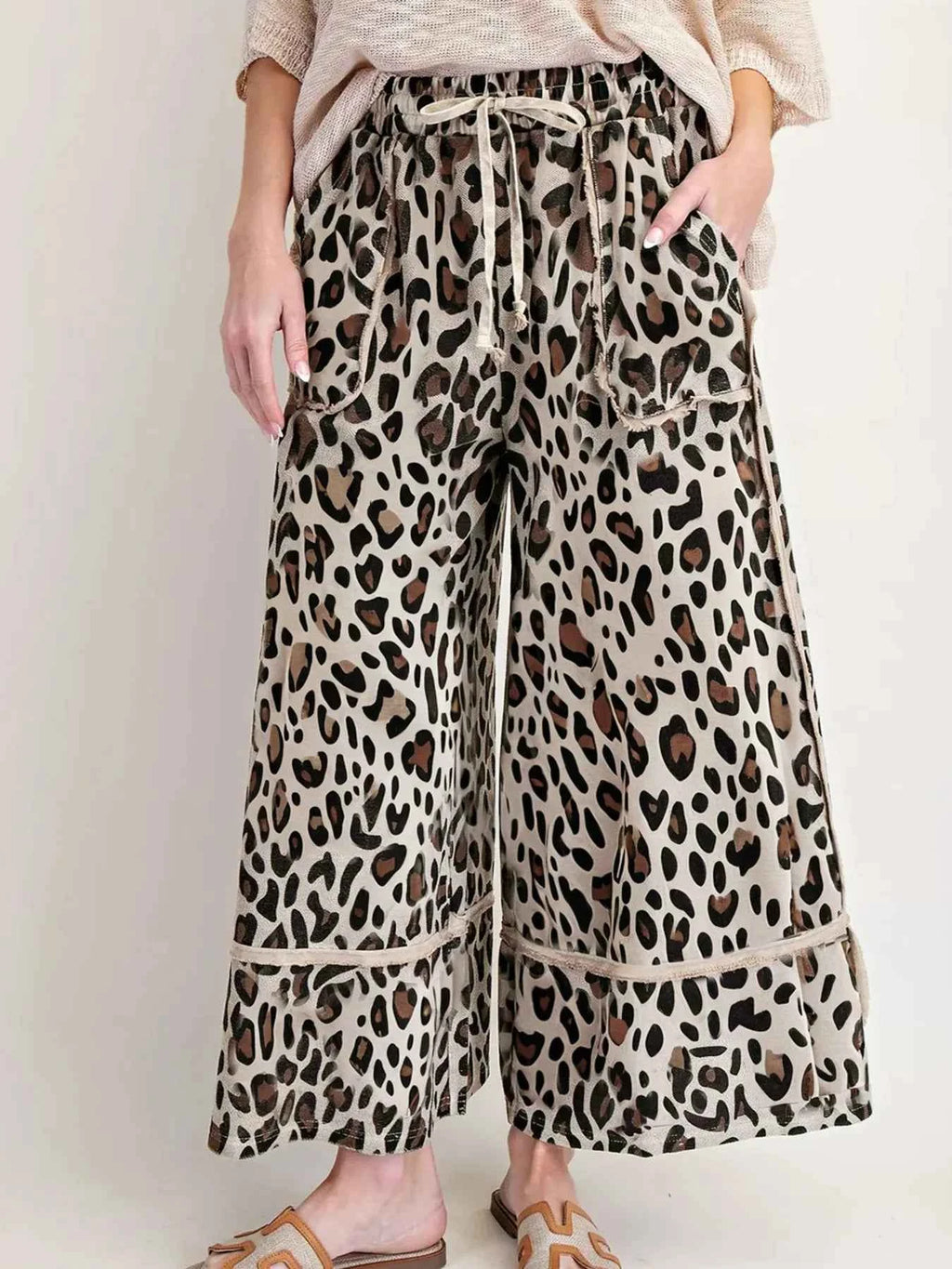 Leopard Print Wide Leg Drawstring Pants bcbd5a6af4244860a1ea406cd3efce25-Max-Origin
