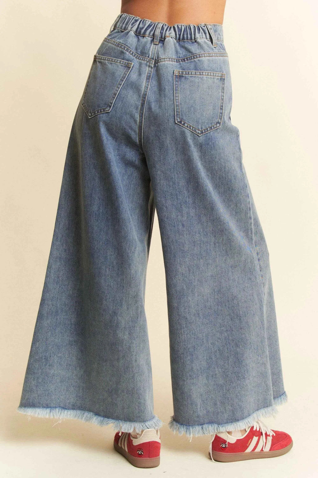 Davi & Dani Patch Pocket Wide Leg Culotte Jeans bda3faaf14d542499350c3da380537ee-Max-Origin