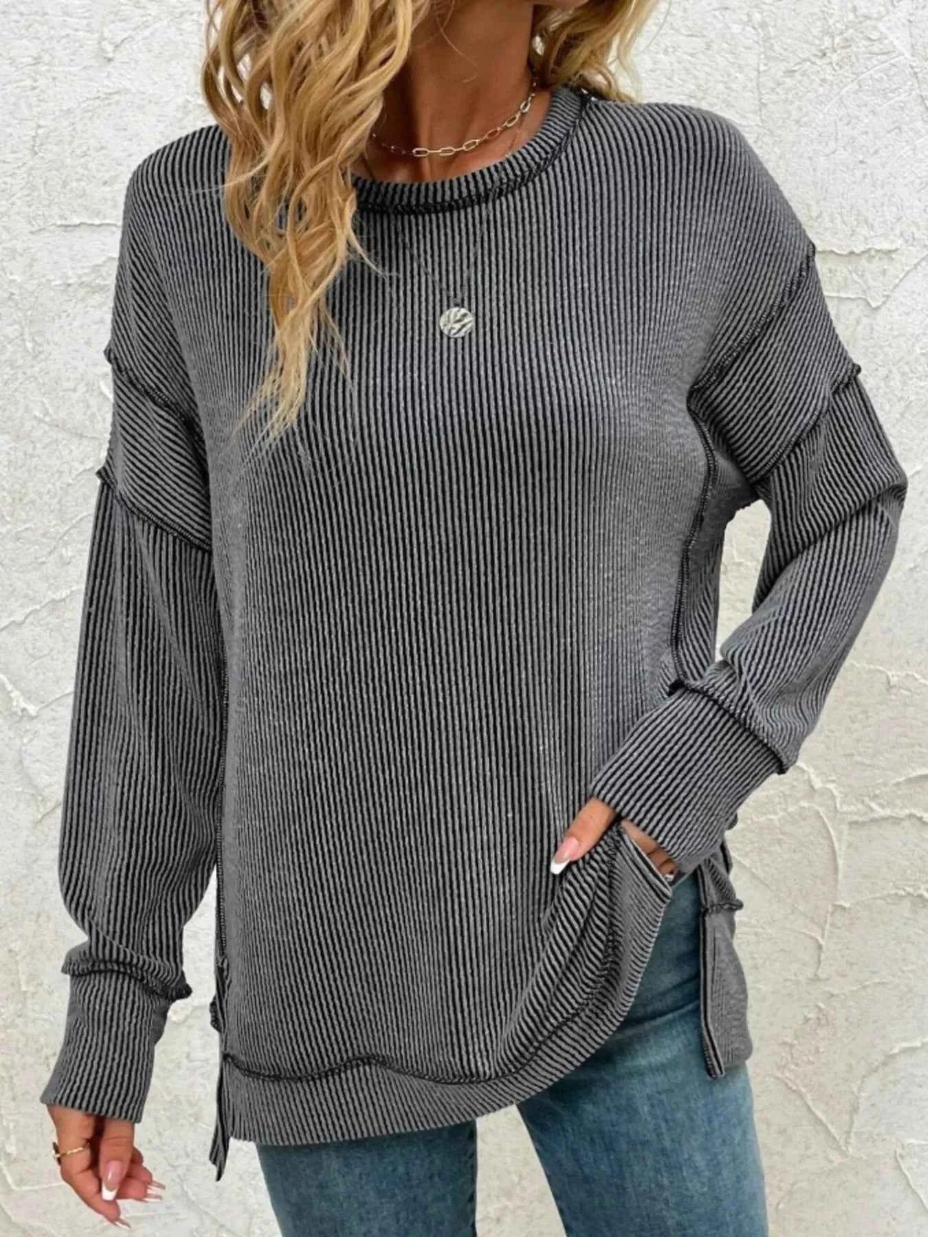 Side Slit Round Neck Dropped Shoulder Sweatshirt Black be23d8ba42da4a66817e845b47f58d91-Max-Origin