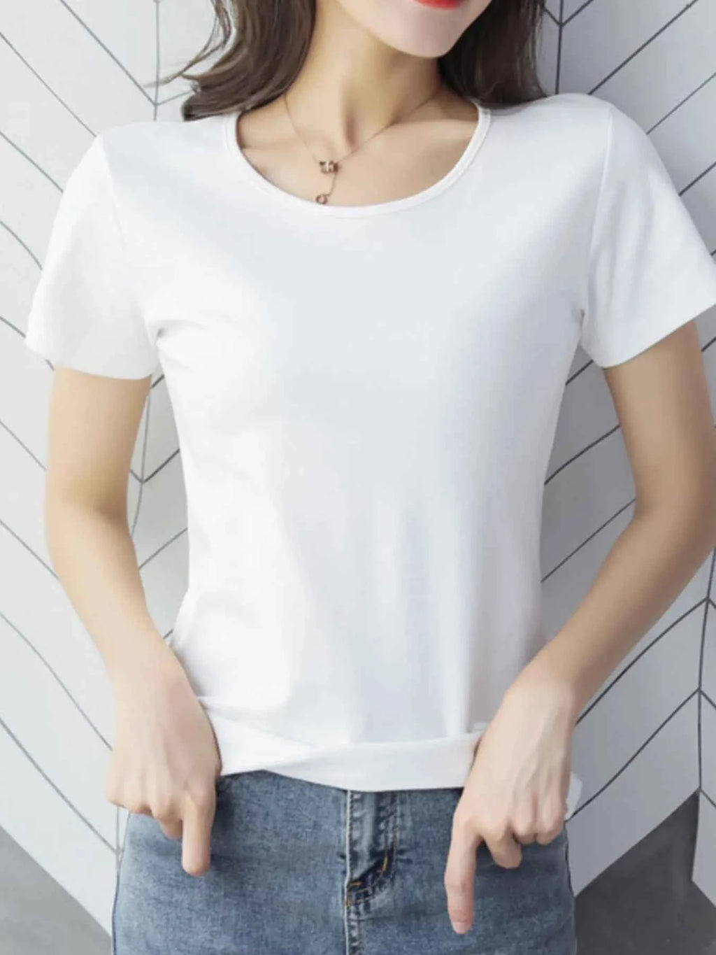 Round Neck Short Sleeve T-Shirt beaaf8da-7657-4719-b200-8cbd2f3bd67c-Max-Origin