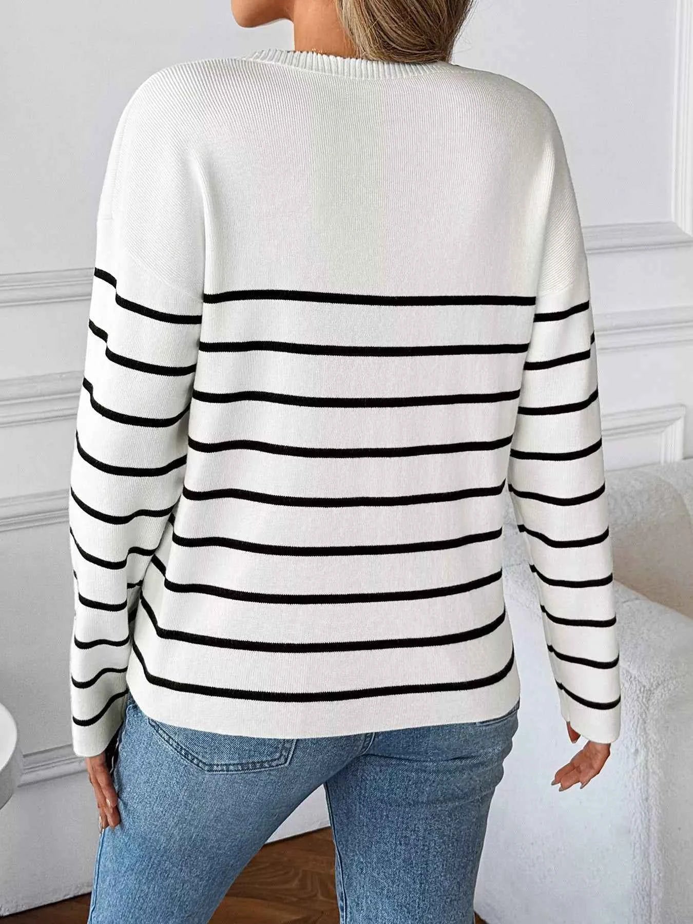 Striped V-Neck Long Sleeve Sweater bfac5bb2-d09b-4b74-9dc3-509accef70ec-Max-Origin