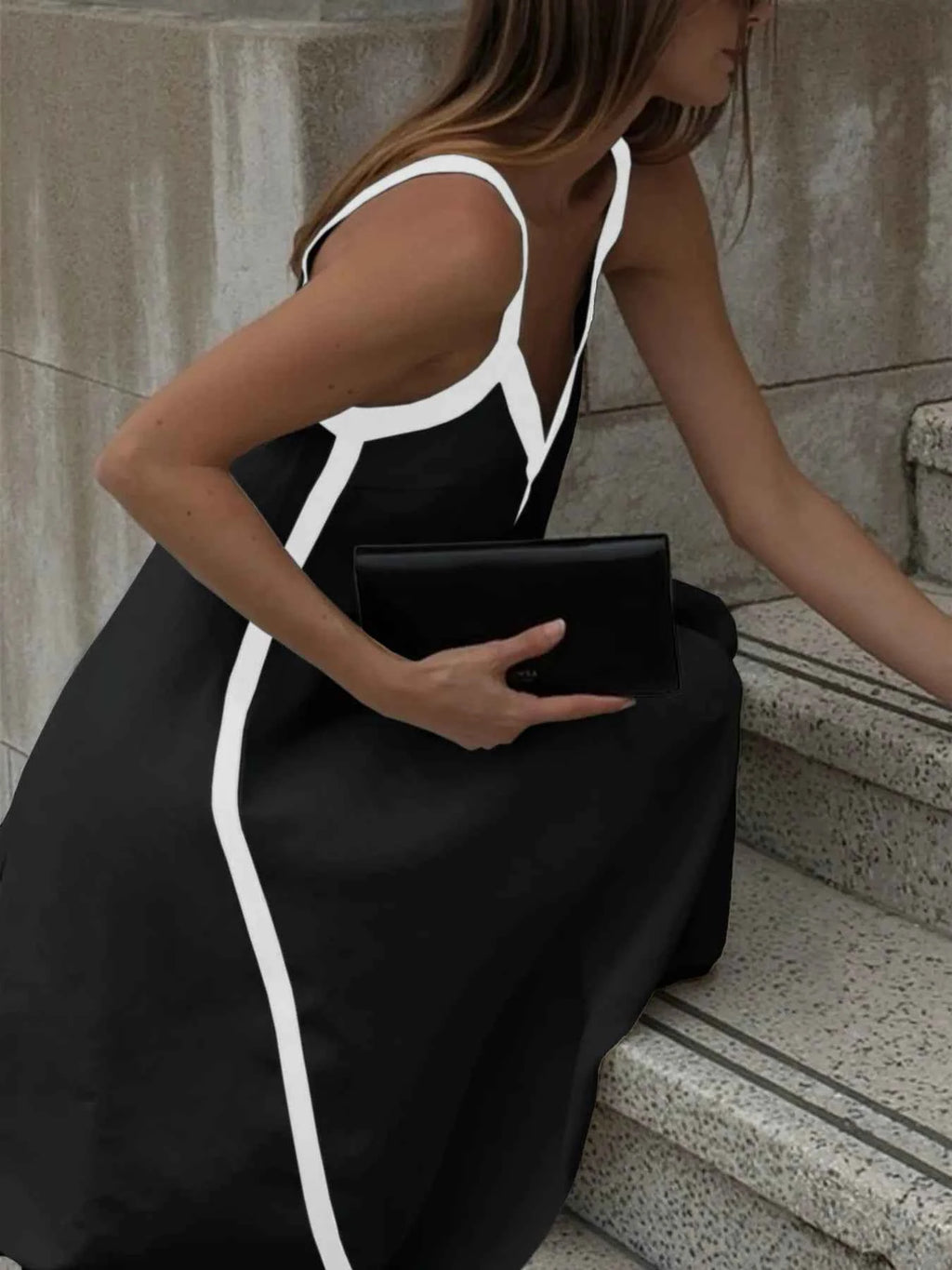 Contrast Trim V-Neck Maxi Dress c0686be0-e4f6-4425-9d18-87a59f1edfaa-Max-Origin