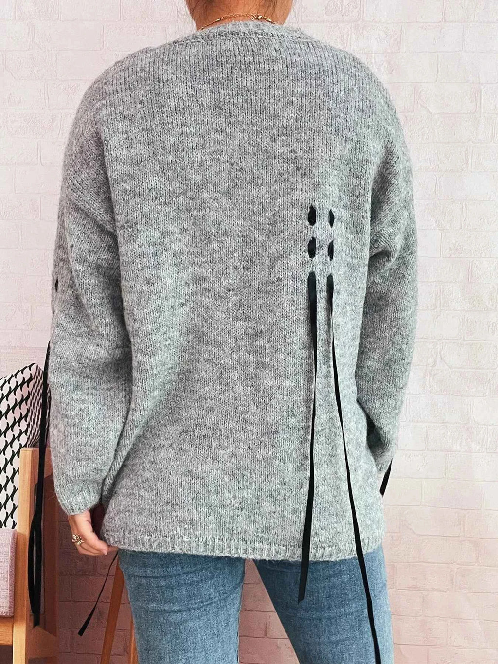 Round Neck Long Sleeve Sweater with Ribbon Details c09e74d51afb49248af0664d20367808-Max-Origin