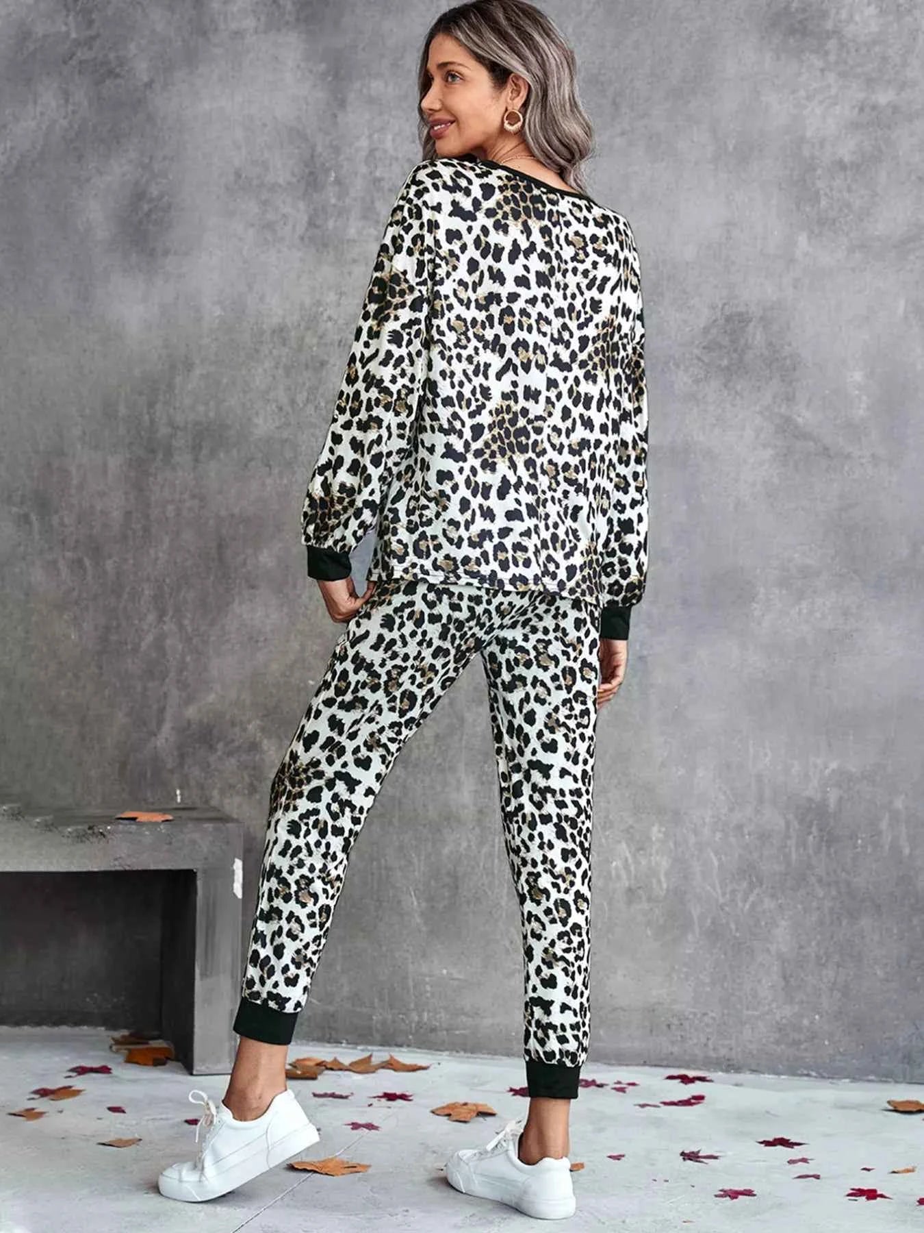 Leopard Long Sleeve Top and Pants Set c0fb5212-489c-433e-b0dc-1e49e4b4ff2c-Max-Origin