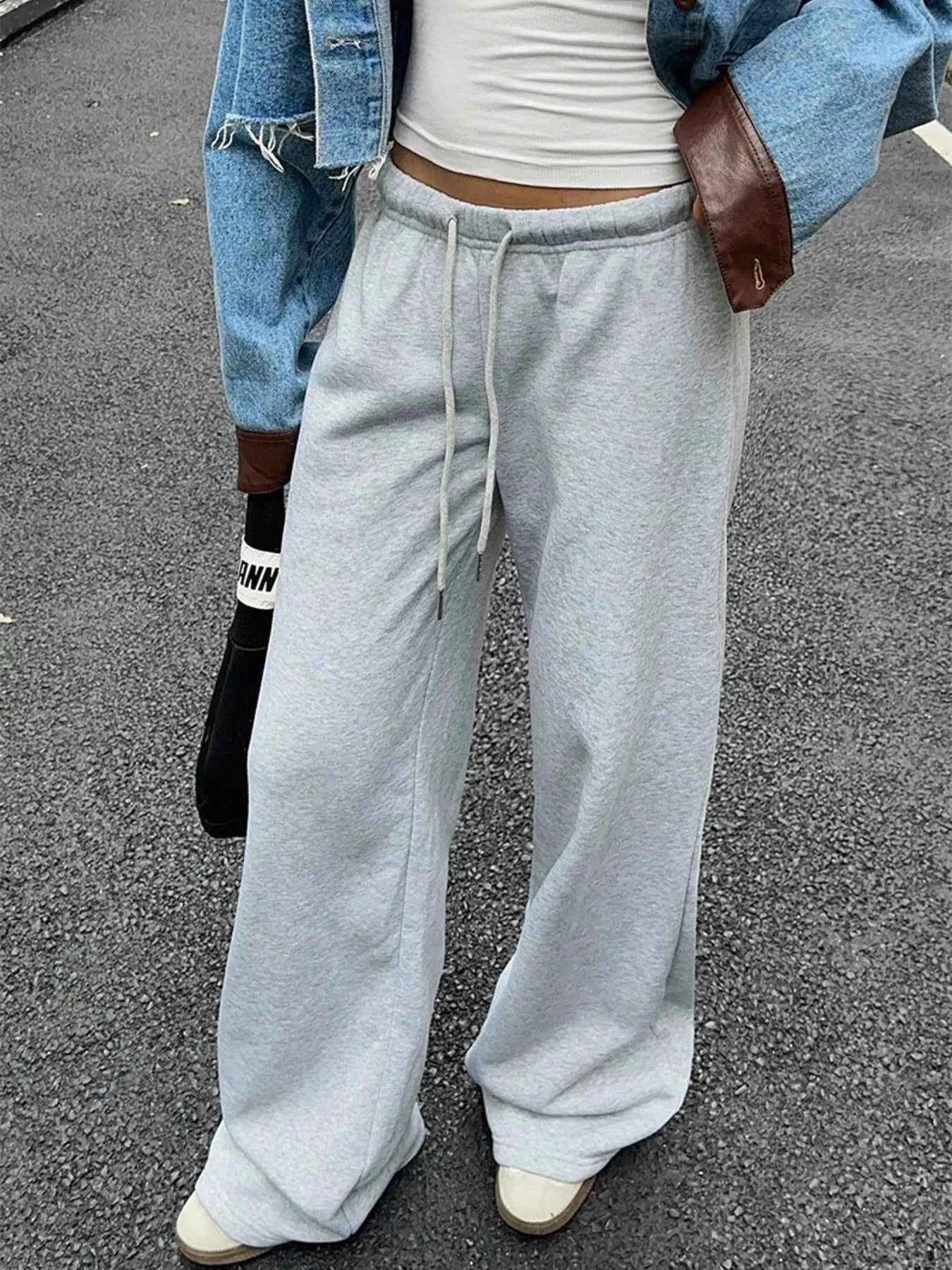 Wide Leg Sweatpants with Drawstring Light Gray c16cd8ad817d4346a7bca862ce56f813-Max-Origin