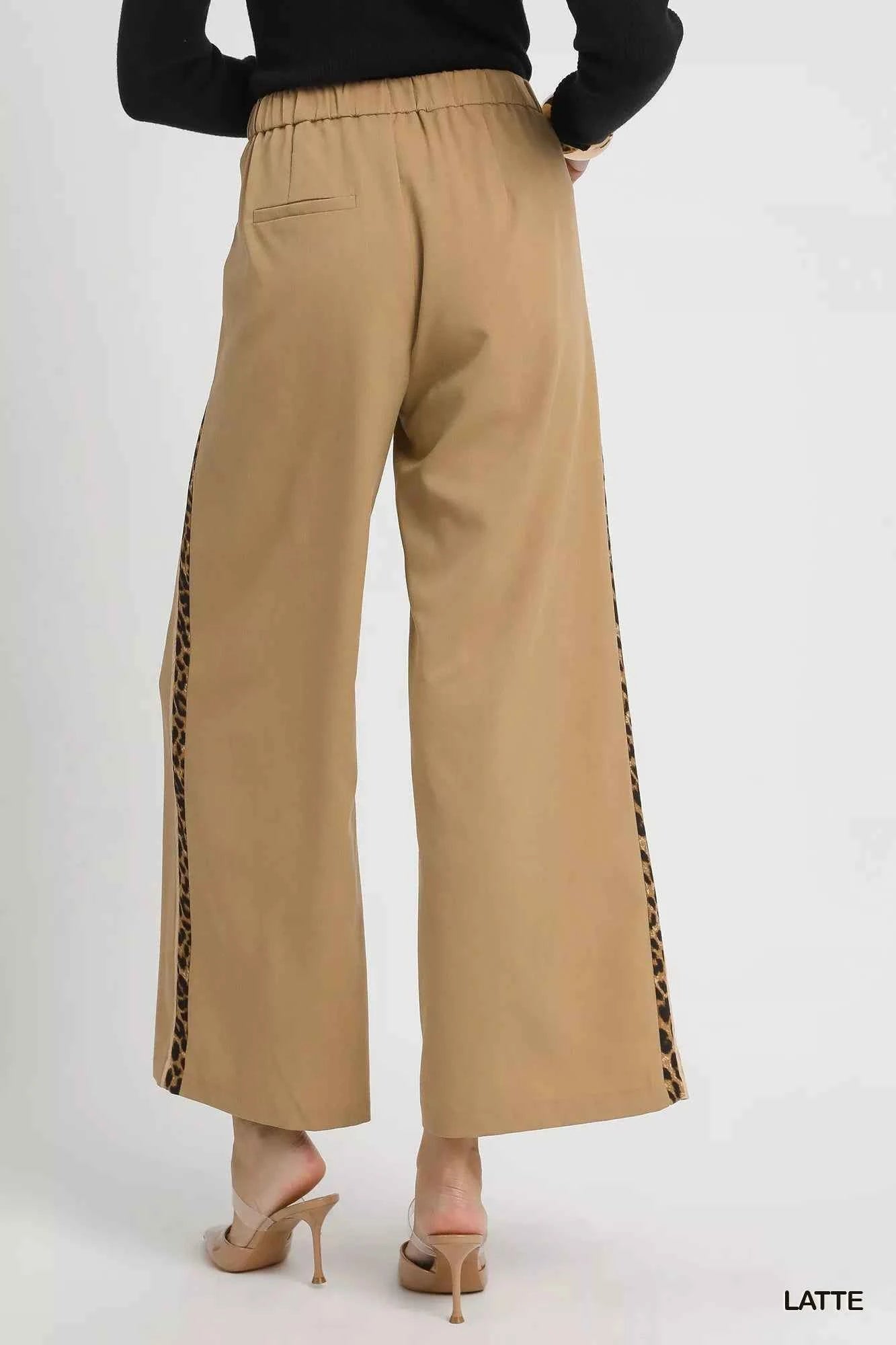 Umgee Front Pleated Wide-Leg Pants with Contrast Trim c1977ca7-3a28-4114-98e7-916cbd054500-Max-Origin