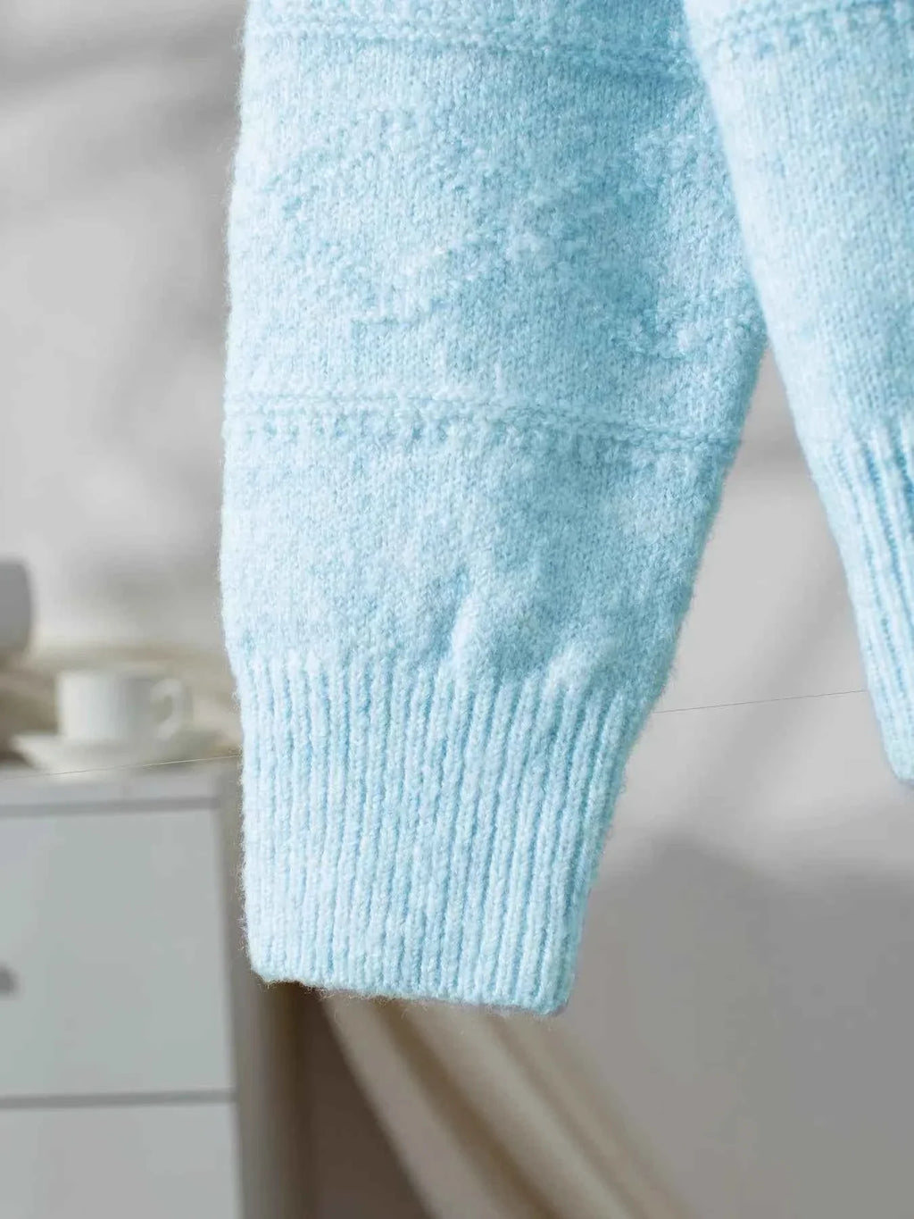 Round Neck Long Sleeve Sweater c1f2a090-9bba-469a-81c6-710486b64ded-Max-Origin