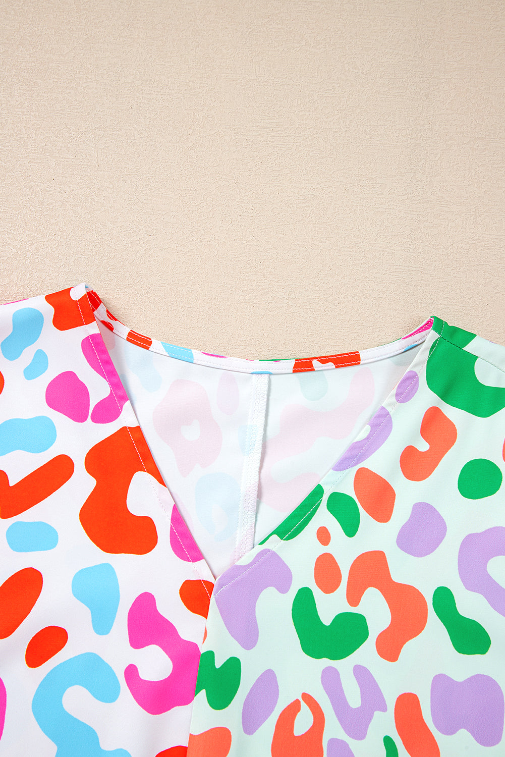 Green Leopard Print Patchwork V Neck Short Sleeve Blouse c35bf420bb11bc9c