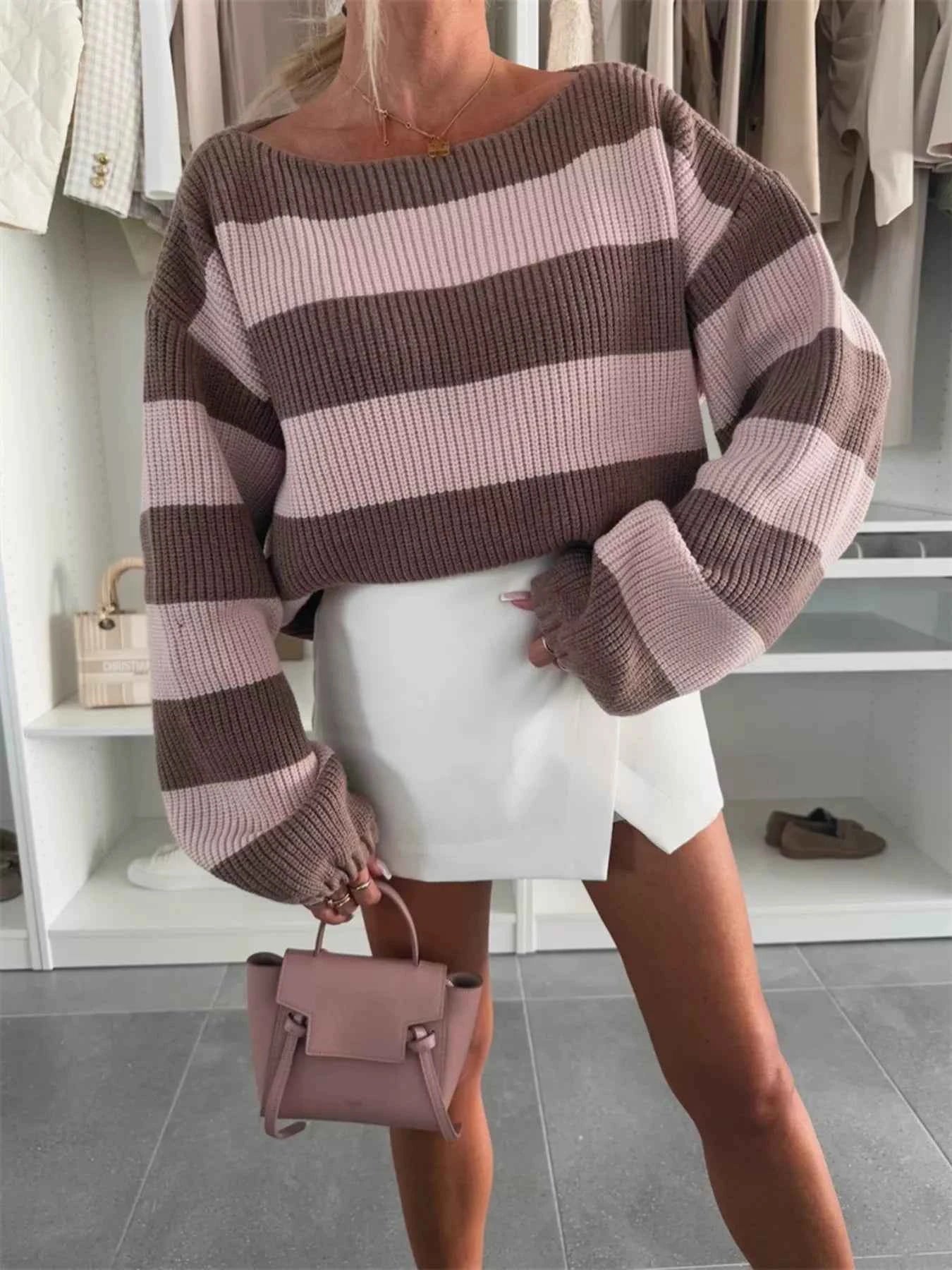 Contrast Striped Long Sleeve Sweater c43d8b113dc94adb9a6d402b8363a300-Max-Origin