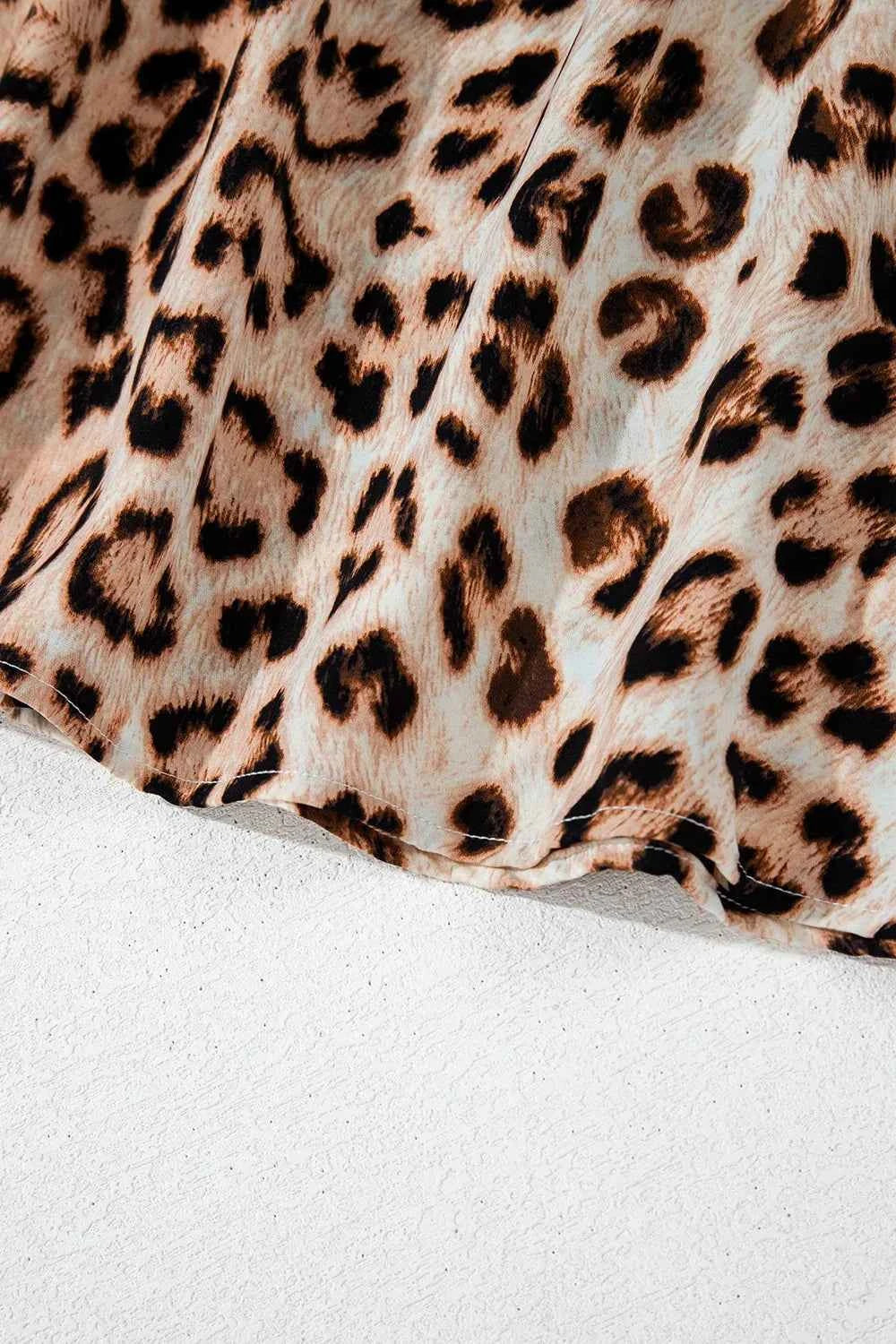 Leopard Print V-Neck Blouse with Contrast Trim c5efa4bd-6139-43a5-a2b7-f126409aa073-Max-Origin