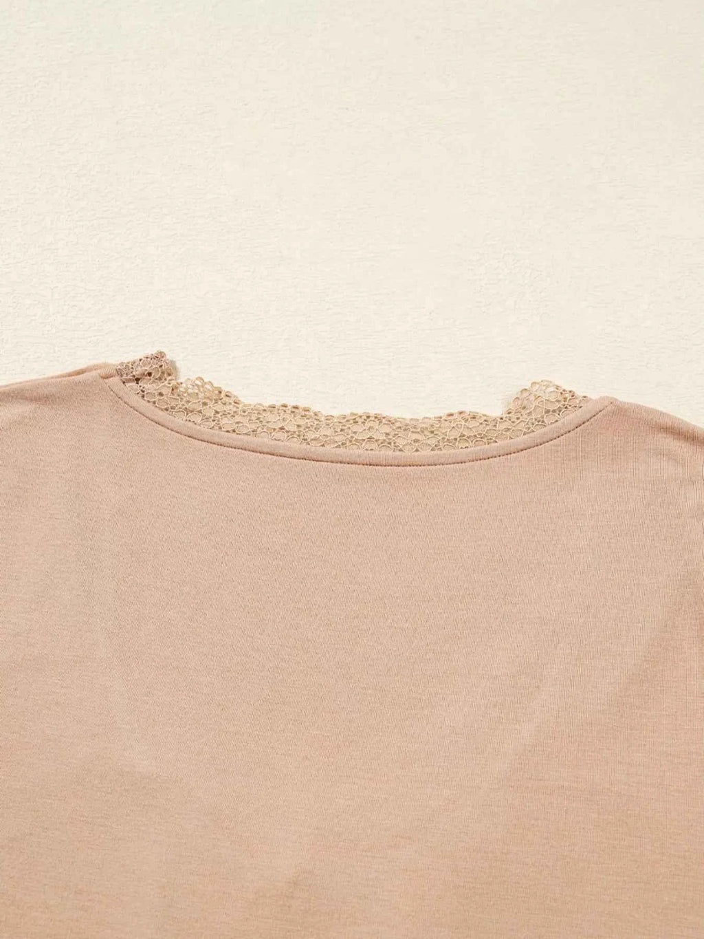 Lace-Trimmed Ruched Detail Long Sleeve T-Shirt c643f61fae2b497d9cc4fb6bc1174eb3-Max-Origin
