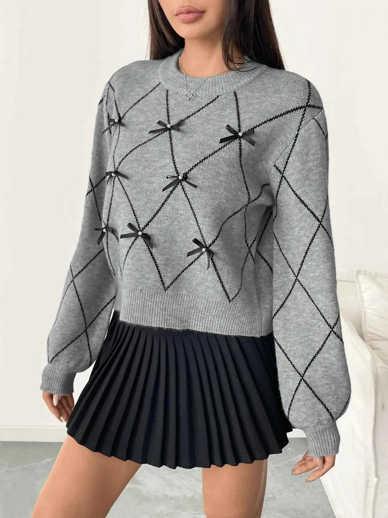 Diamond Pattern Bow Detail Sweater c644029cbd8a4e9b99e21509fc08dcbd-Max-Origin