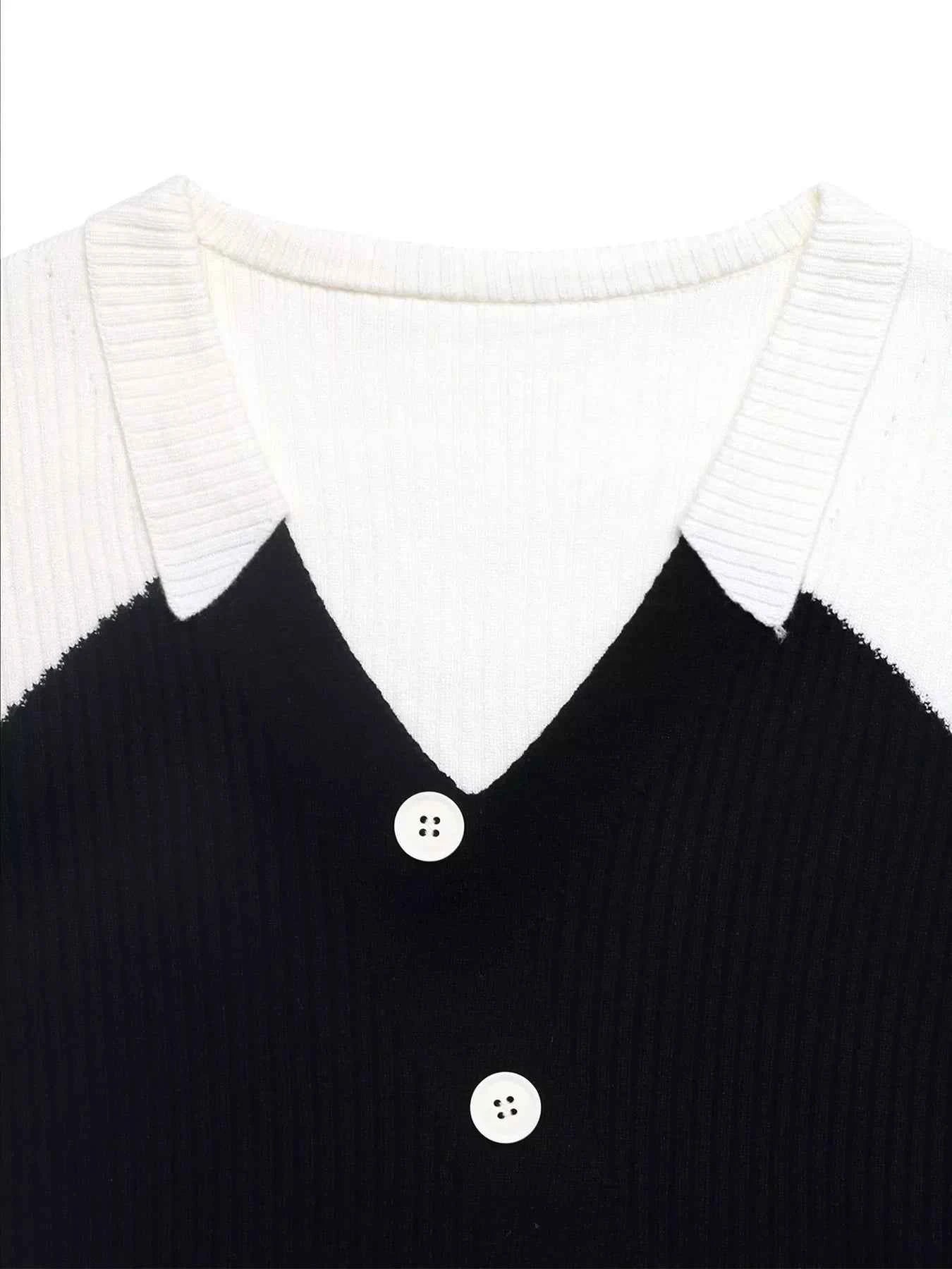 Color Block V-Neck Sweater c67a43a0dc044ae6a158f9de228bcec2-Max-Origin