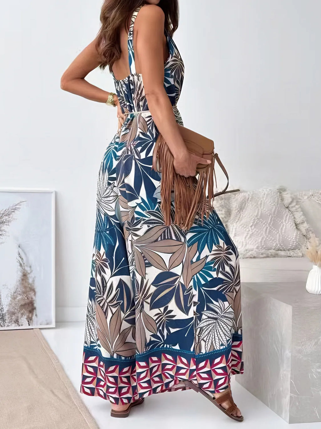 Printed V-Neck Wide Leg Jumpsuit c6f05ce8-4d50-4c22-8b50-af1c8d0957bf-Max-Origin