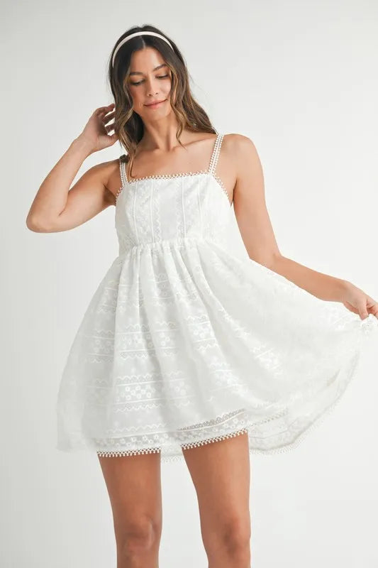 MABLE Eyelet Lace Babydoll Mini Cami Dress c6f47b07b76c4d4a9118d945ecebc46d-Max-Origin