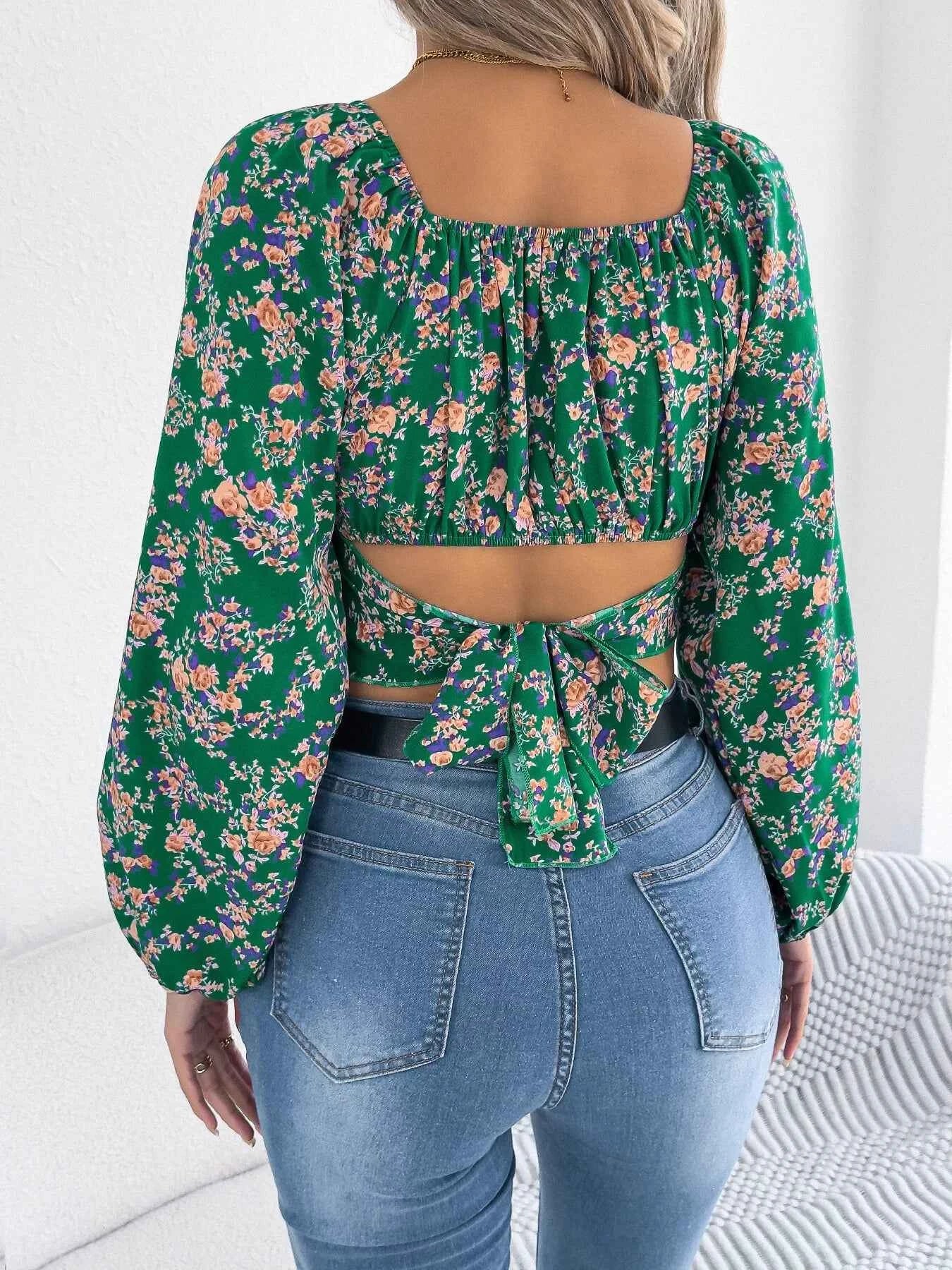 Floral Balloon Sleeve Square Neck Crop Blouse c812413502e4417888e9d5cfc81d9d27-Max-Origin