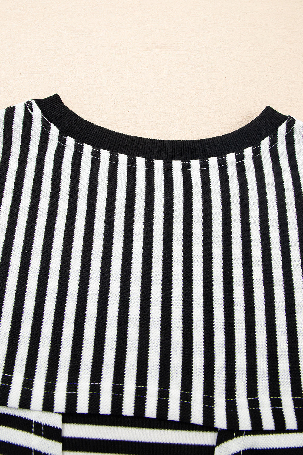 Red Striped Bowknot Backless T-Shirt c82f5e513beb4520