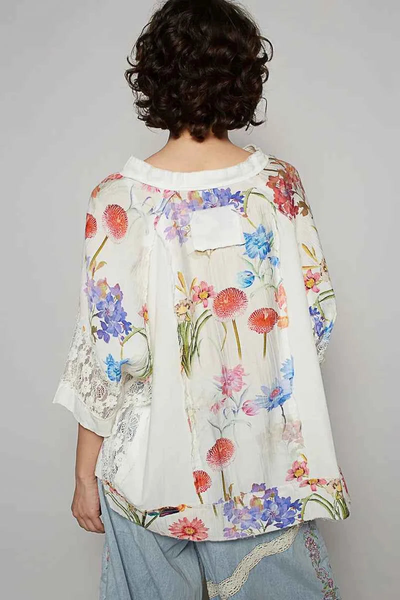 POL Floral V-Neck Raw Edge T-Shirt with Lace Detail c85b2141-9594-4056-a5a3-58c6f98e4530-Max-Origin