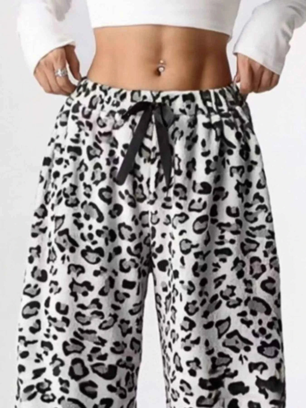 Leopard Wide Leg Pants c8f449a2-82ed-4ed9-98a5-330b1853f57d-Max-Origin