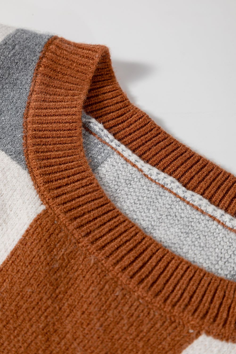 Brown Colorblock Checkered Drop Sleeve Plus Size Sweater ca876a03f3c09036