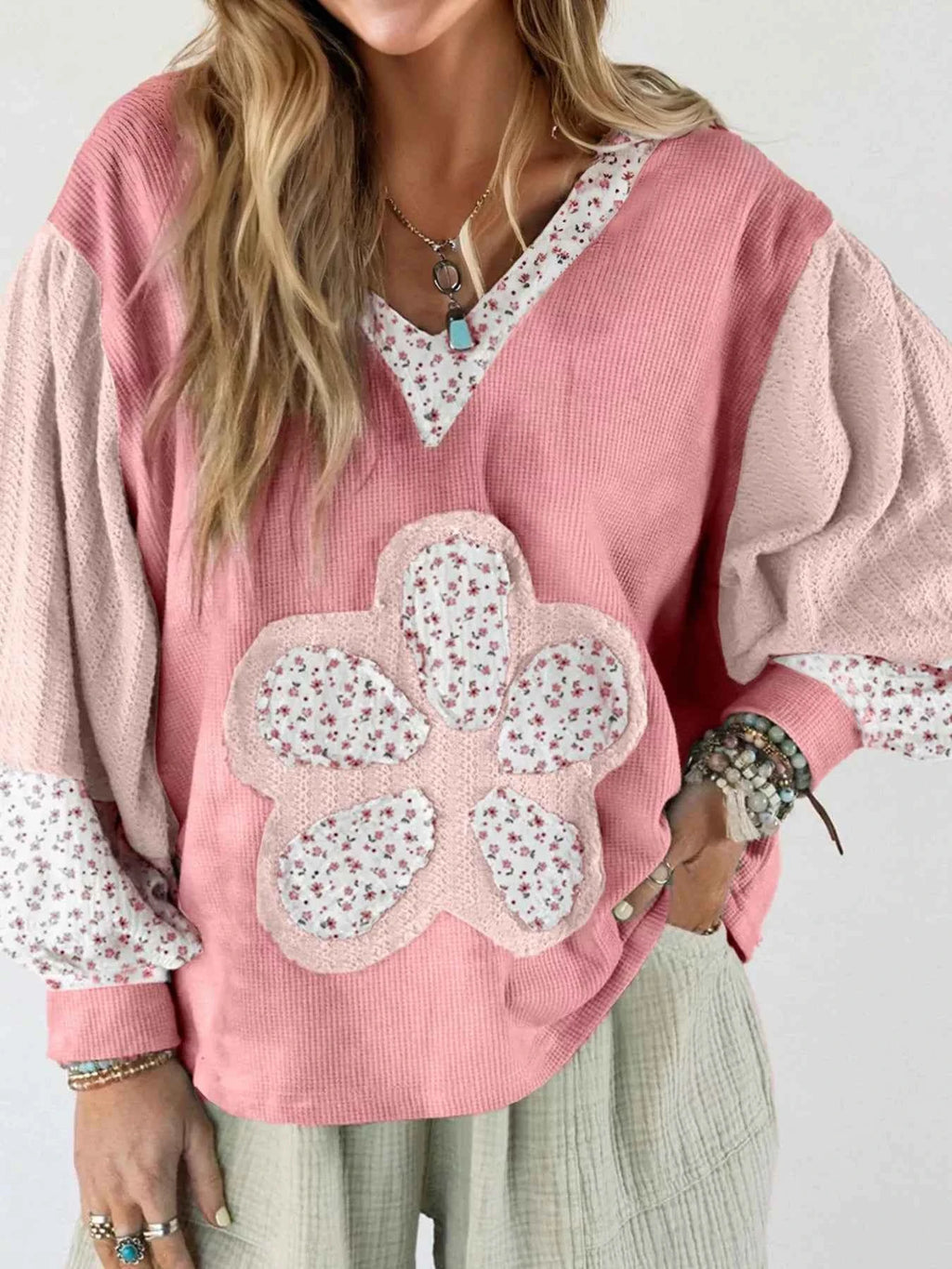 Floral Patch V-Neck Sweatshirt Dusty Pink ca8fcfe262d344619c8fba5ad7611d05-Max-Origin