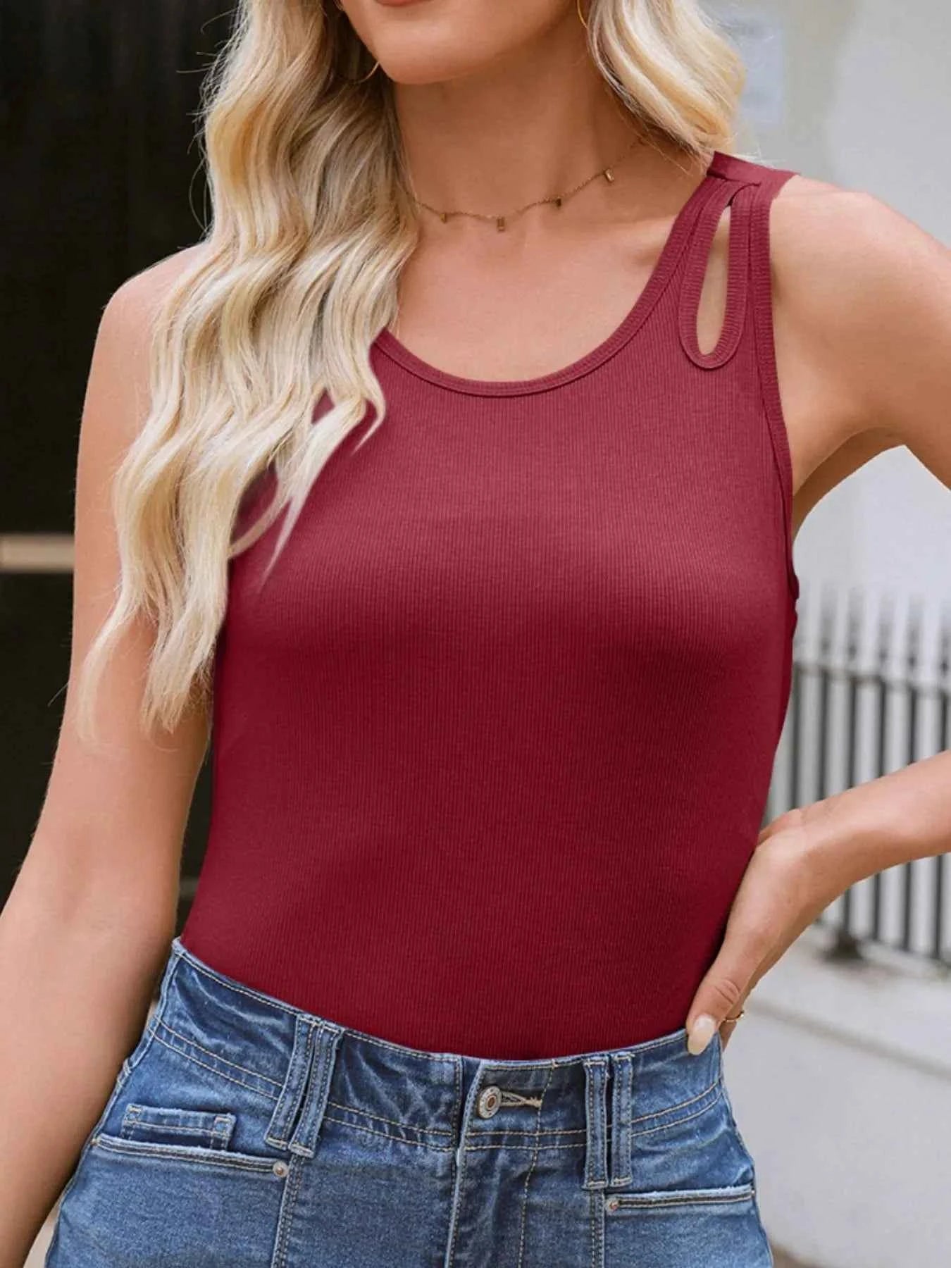 Cutout Round Neck Tank cbb75f7c-32a1-4291-a716-68de3f05348a-Max-Origin