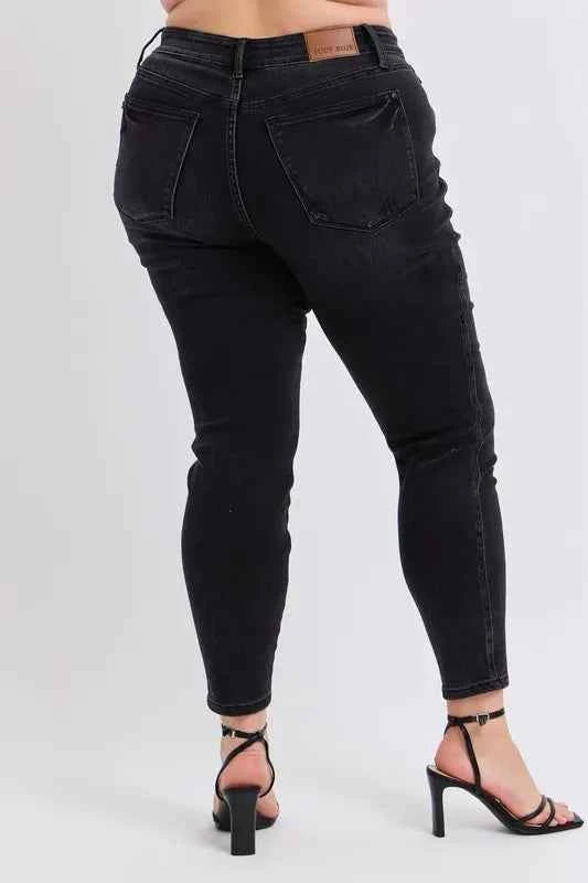 Judy Blue Full Size Mid Rise Tummy Control Skinny Jeans Plus Size cc302c1c-27ac-4b3b-948e-99da3b6f2203-Max-Origin