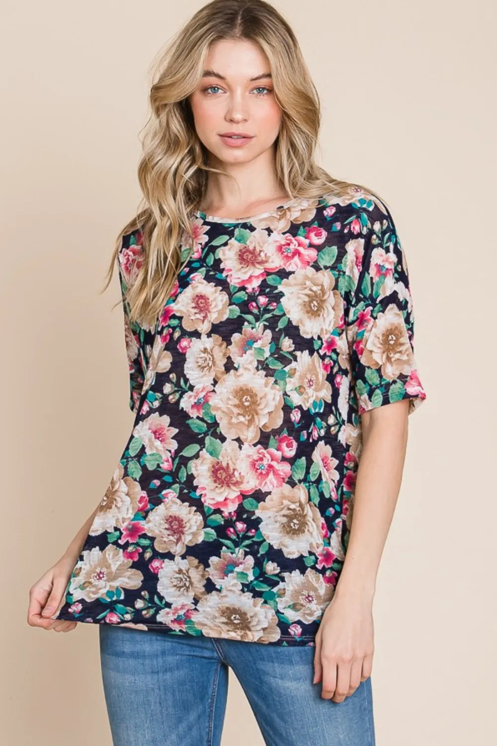BOMBOM Floral Round Neck T-Shirt cd902418-27c4-4c7e-b23c-b3eca962b57d-Max