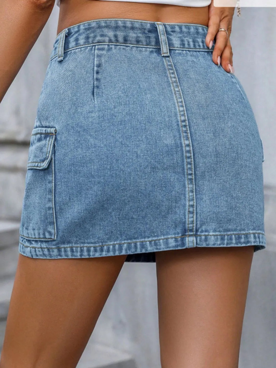 Pocketed Denim Mini Skirt ce9f6cfd-a892-4afe-99a1-04d6a3847589-Max-Origin