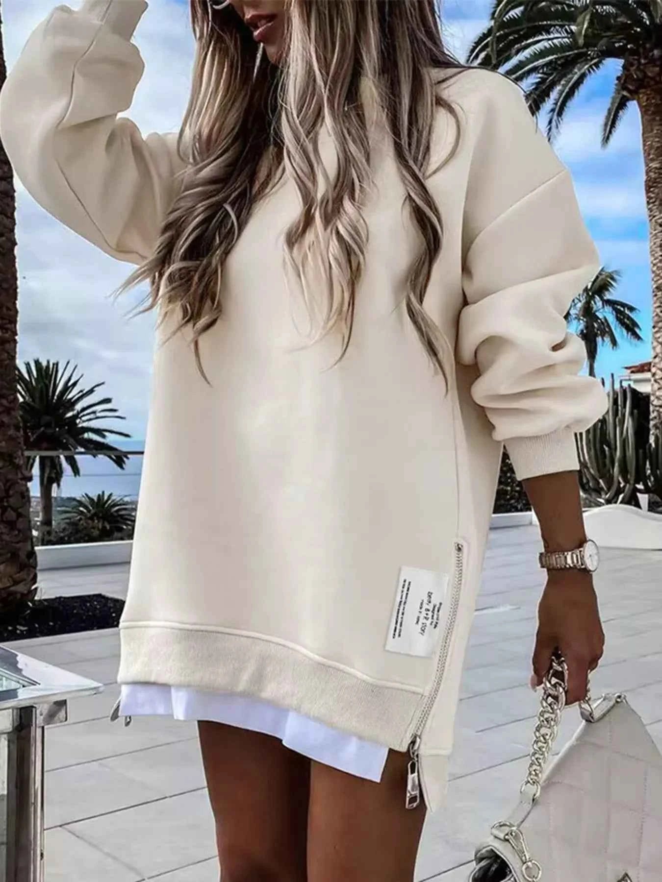 Side Slit Round Neck Long Sleeve Sweatshirt d0f6787b2bae45dcad7b78a357460e4f-Max-Origin