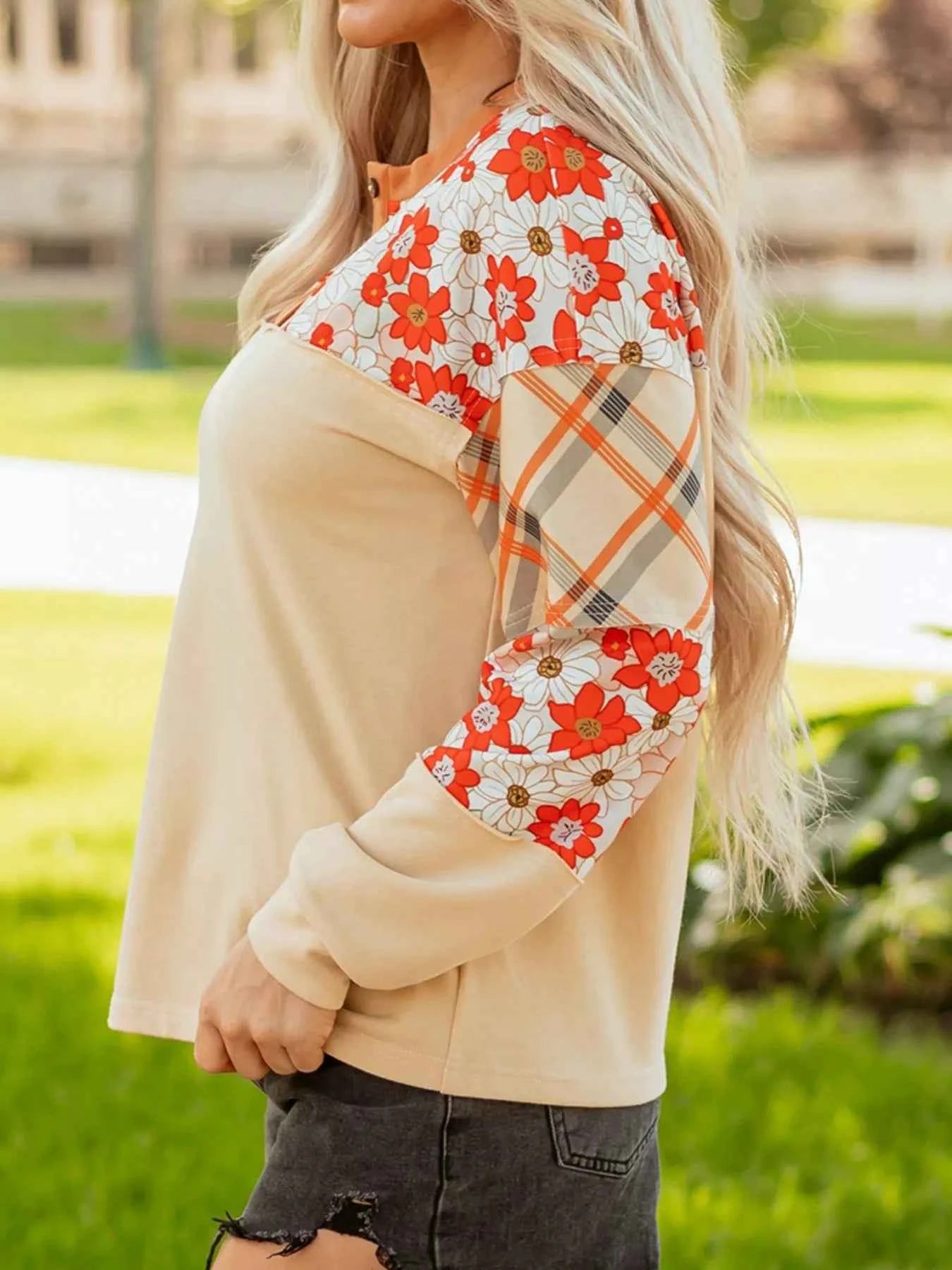 Floral Plaid Patchwork Casual Top d1306fb6-bc67-4a65-9e67-06a9d83b4c64-Max-Origin