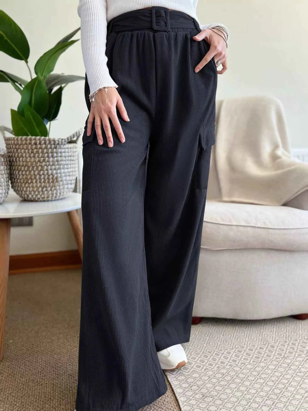High-Waisted Wide-Leg Pants d1b642b0d98f47f5b44ba21c6f0e7ec8-Max-Origin