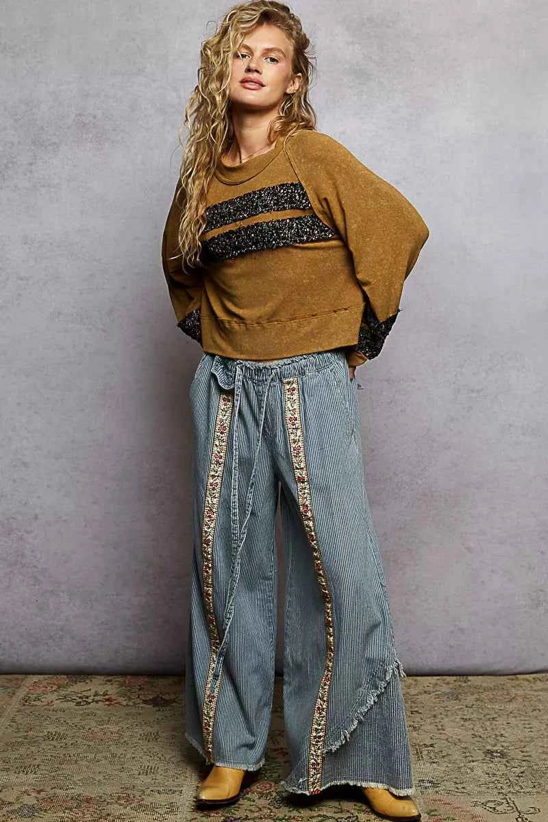 POL Print Patch Round Neck Balloon Sleeve Cropped Top d25346d7-3e70-475f-81cc-dc6a23282f79-Max-Origin