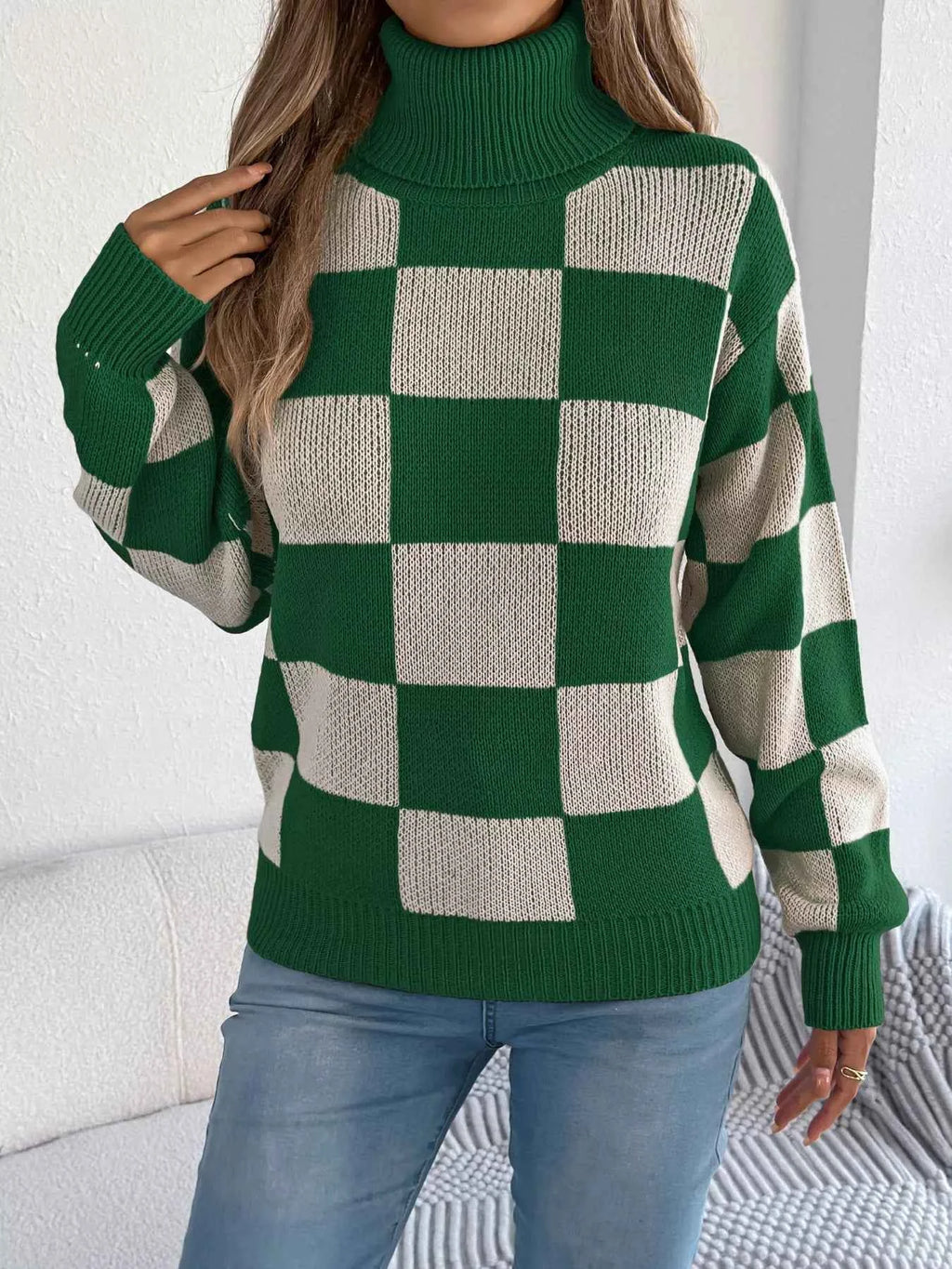 Checkered Turtleneck Long Sleeve Sweater d290d0f0-016b-4c24-b01a-803ca5c561c6-Max-Origin