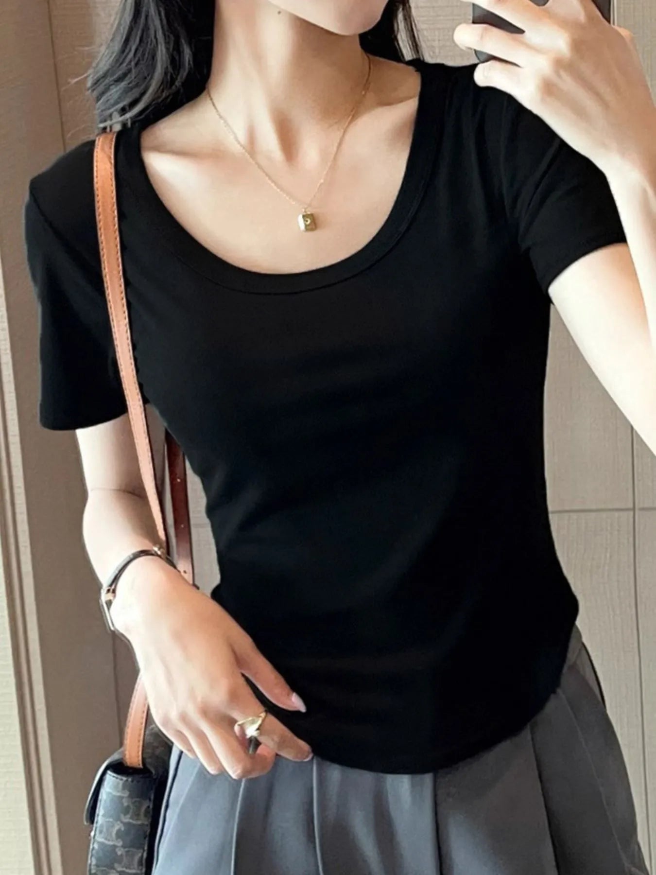 Plus Size Round Neck Short Sleeve T-Shirt d35a5677-87f7-4ad2-84db-172ecbeef19f-Max-Origin