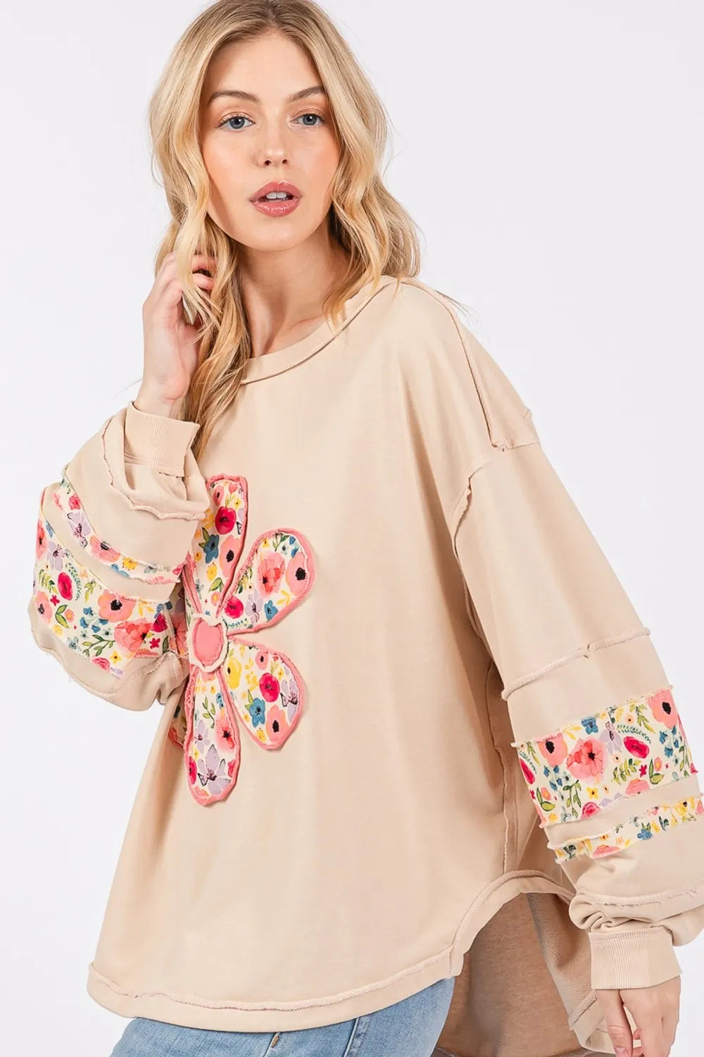 SAGE + FIG Daisy Patch Applique Long Sleeve Sweatshirt d3d9f60f-0b03-454b-b665-1a946cce8e3d-Max