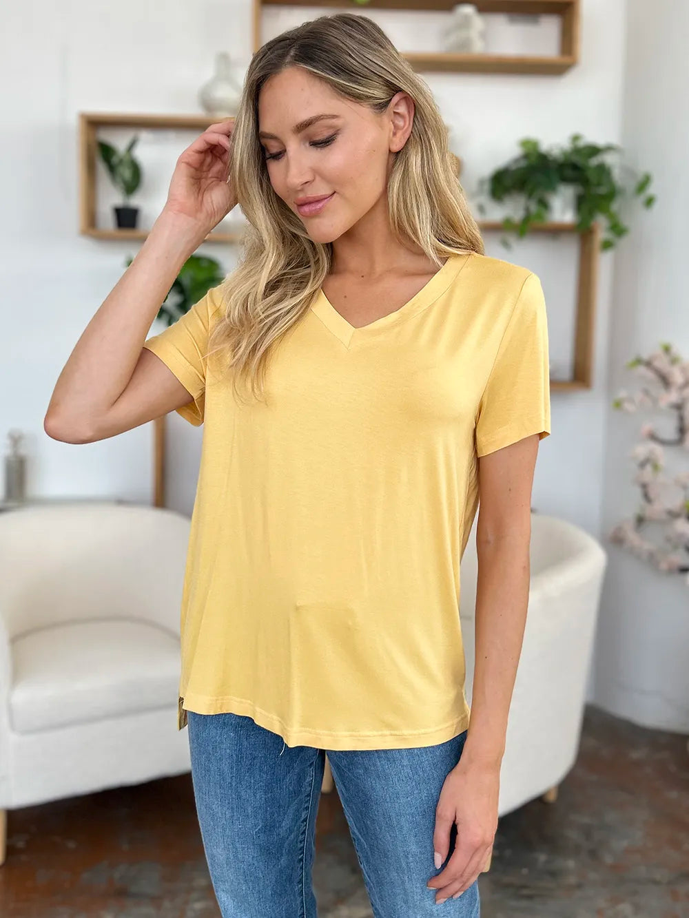 Basic Bae Bamboo Full Size V-Neck High-Low T-Shirt d51b7e21-ee9b-4fbc-bee9-4c6e391a99ad-Max