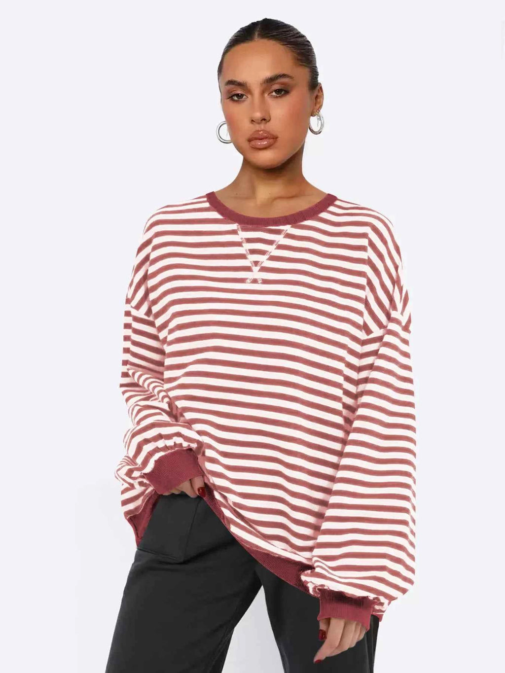 Striped Round Neck Long Sleeve Sweatshirt d524d66b66b94e288bed4ae0fb252b31-Max-Origin
