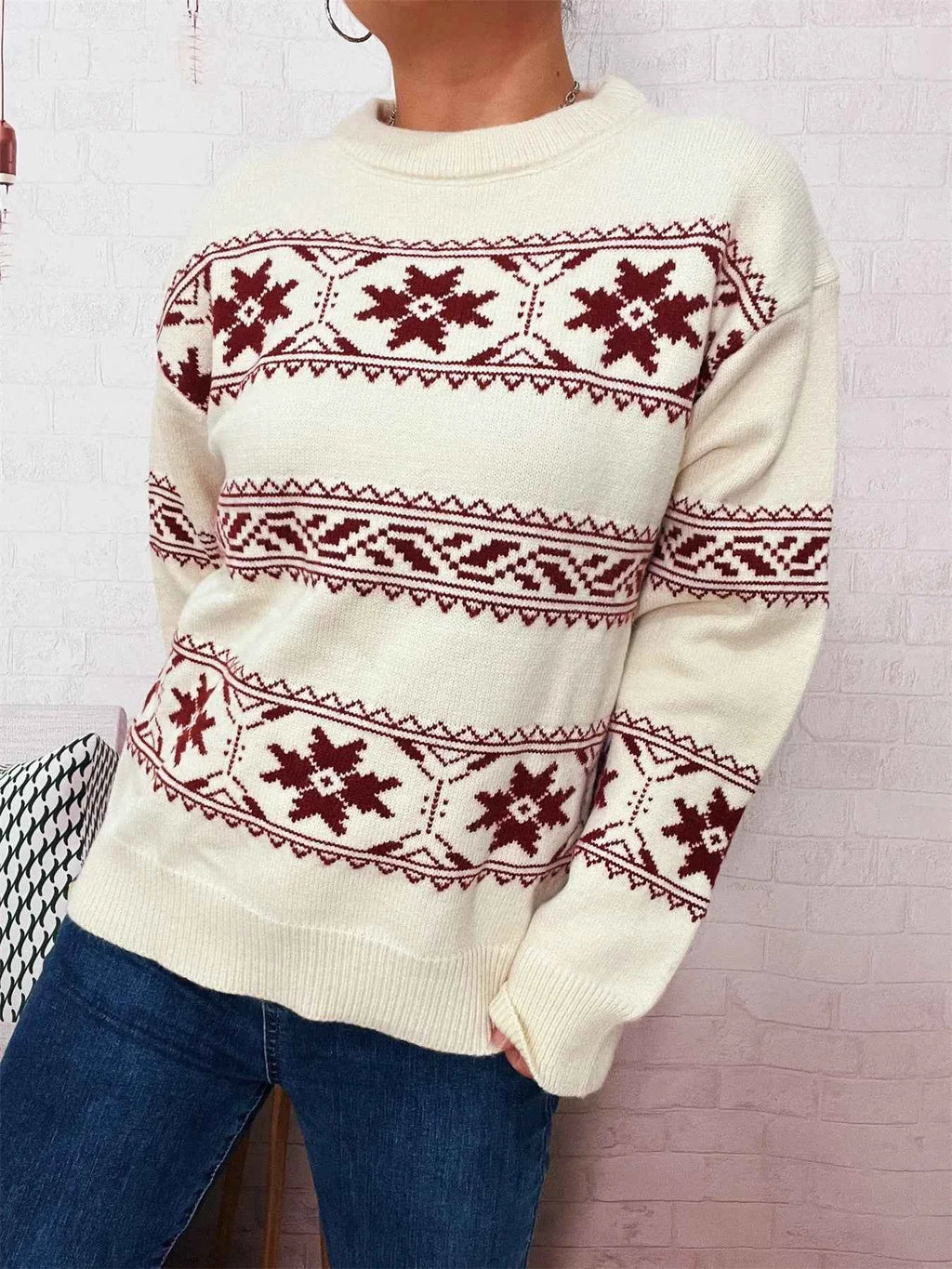 Christmas Snowflake Round Neck Sweater d5882ba915f5481b9e49fe3fee44068e-Max-Origin