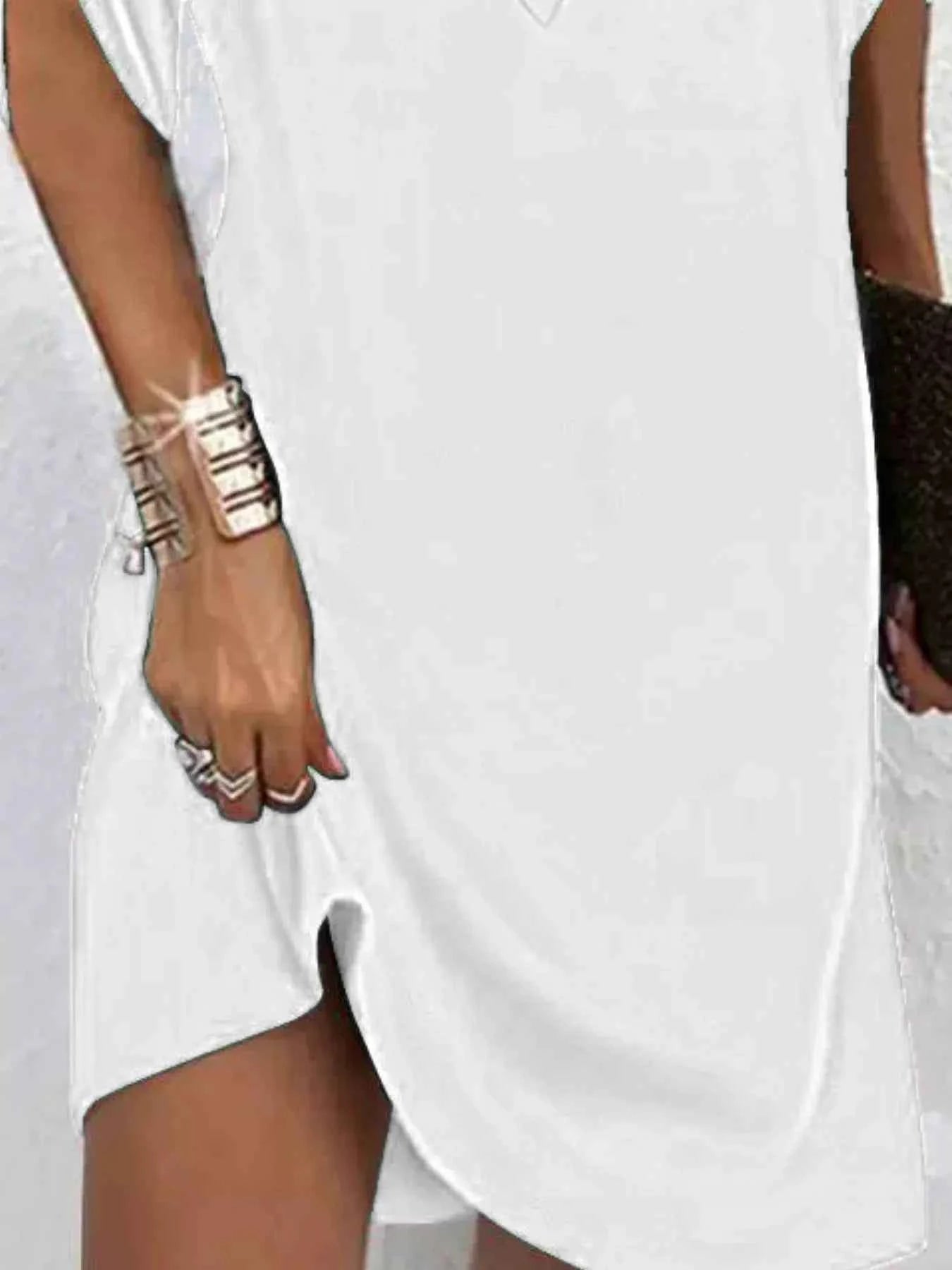 Full Size V-Neck Slit Sleeve Mini Dress Plus Size d7cf72e4-c6a1-4b96-9568-85e9f9db68df-Max-Origin