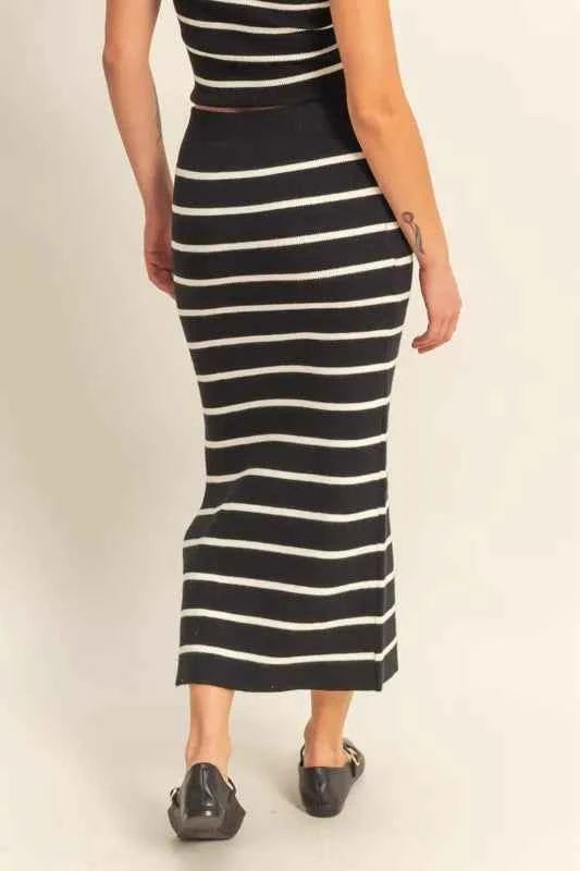 HYFVE Side Slit Striped Bodycon Sweater Skirt d8dd4c51-3262-48d5-a646-854c49eeb741-Max