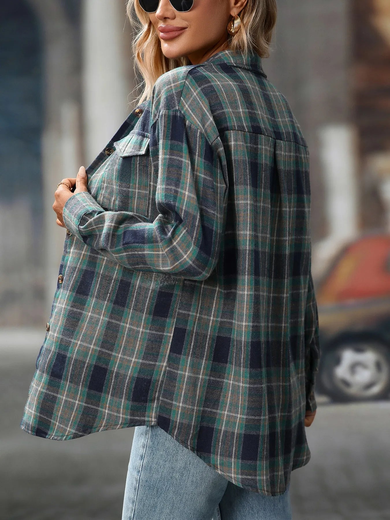 Oversized Plaid Button-Up Shirt d8f18b22-be77-4908-8f1a-ceccd2f659f6-Max-Origin