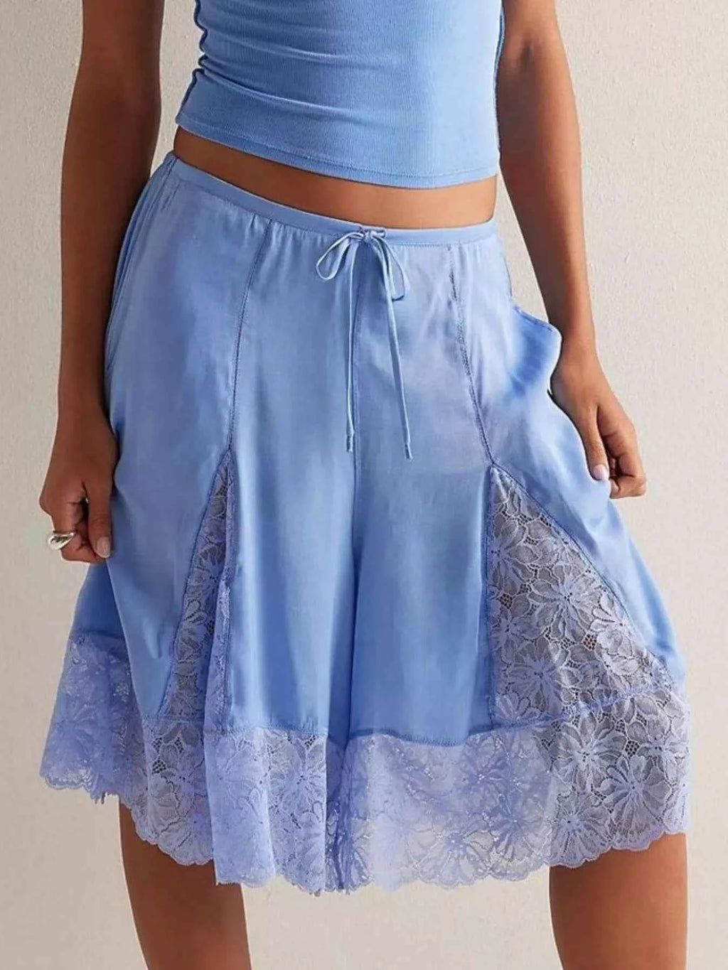 Lace Detail Shorts d970cb35-bf2d-4530-b372-2de2e348ec15-Max-Origin