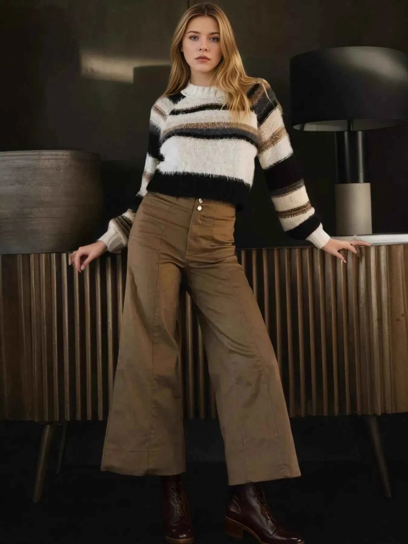 High-Waisted Wide Leg Cropped Pants d9c812169e814bc7b9609dac72d355f9-Max-Origin