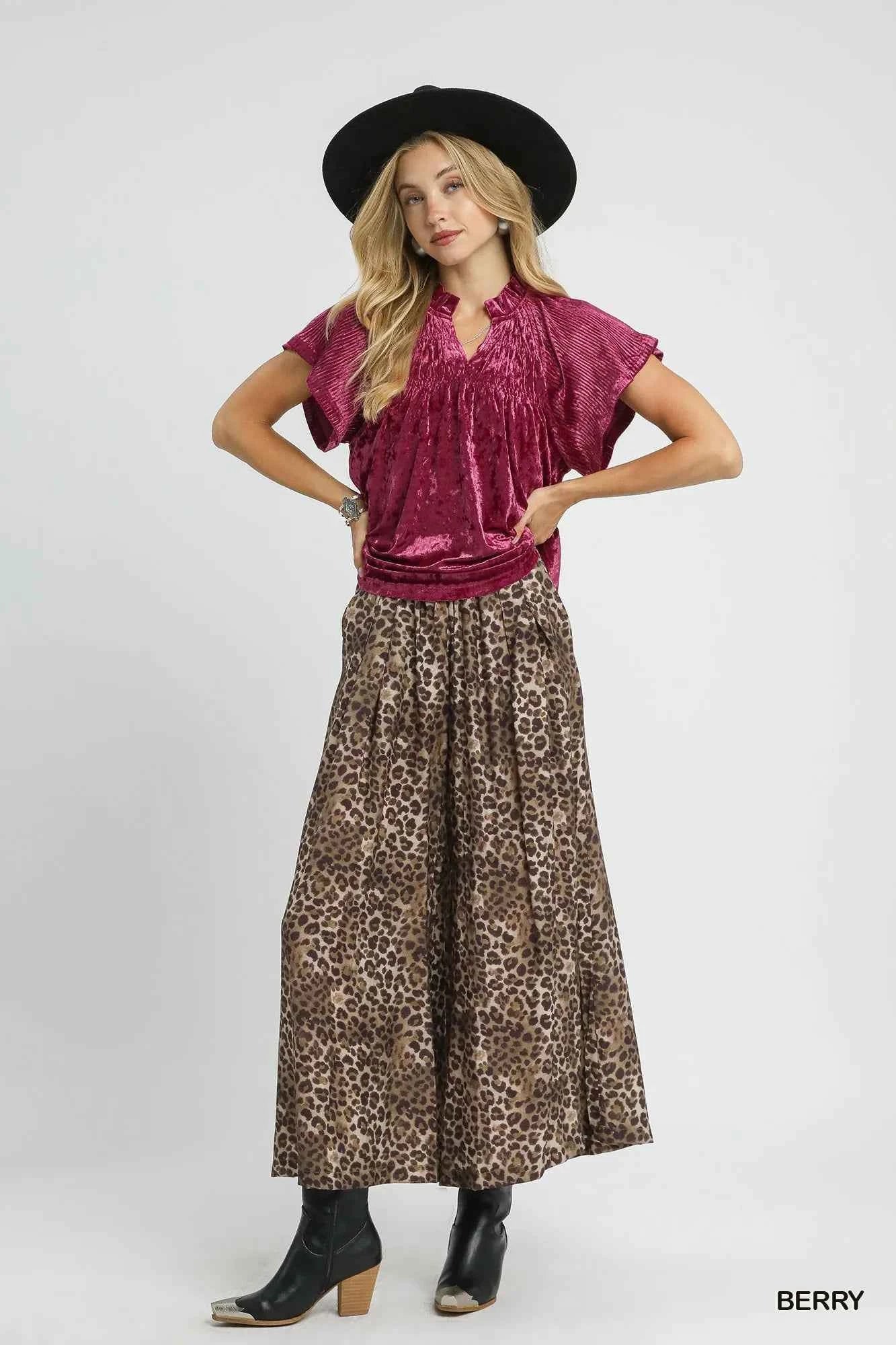 Umgee Crushed Velvet Pleated Blouse d9d9e534-2a9b-44b5-bb19-24c86788f1ae-Max-Origin