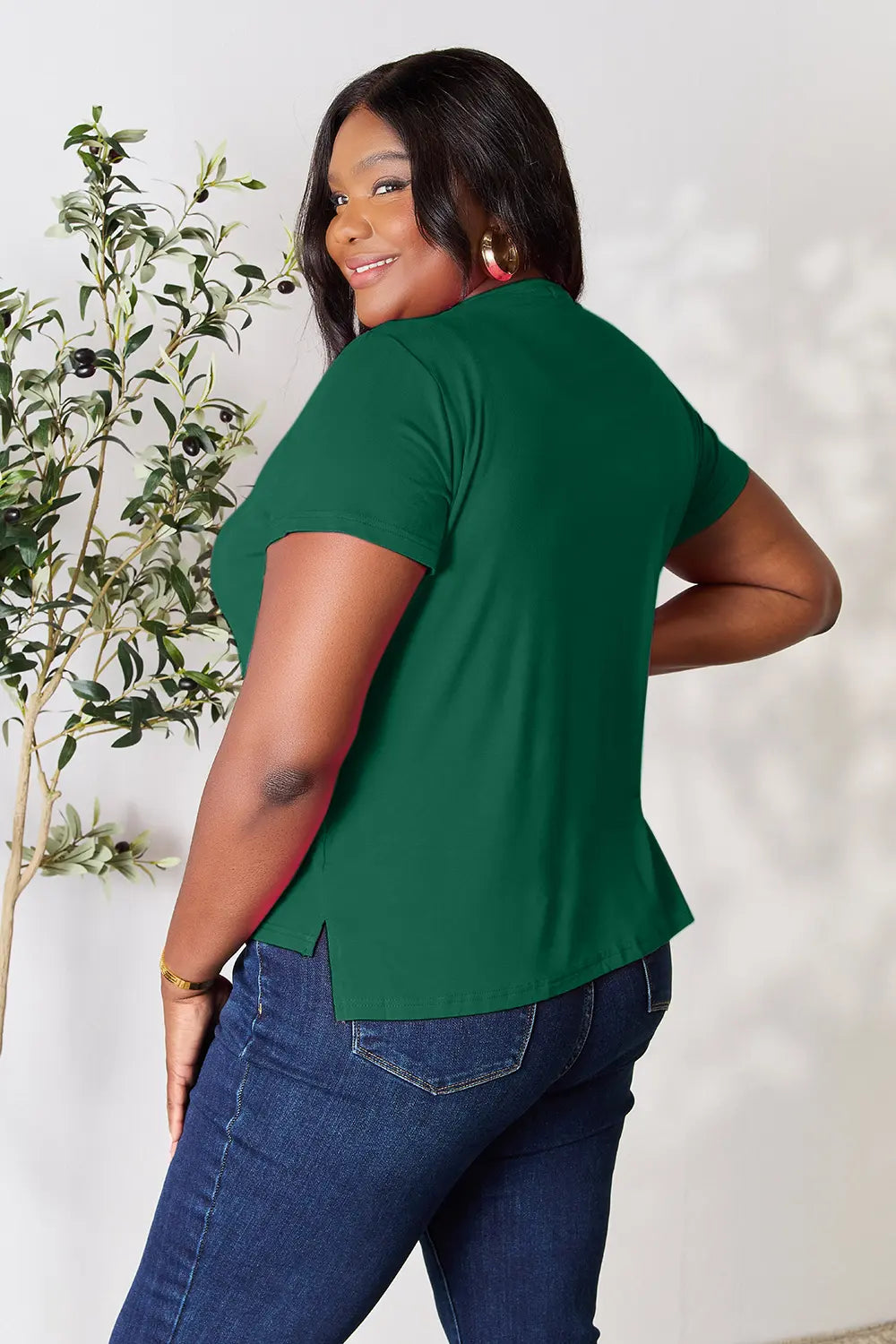 Basic Bae Full Size Round Neck Short Sleeve T-Shirt Plus Size da03e2a3adb84991918e367b765d1f57-Max