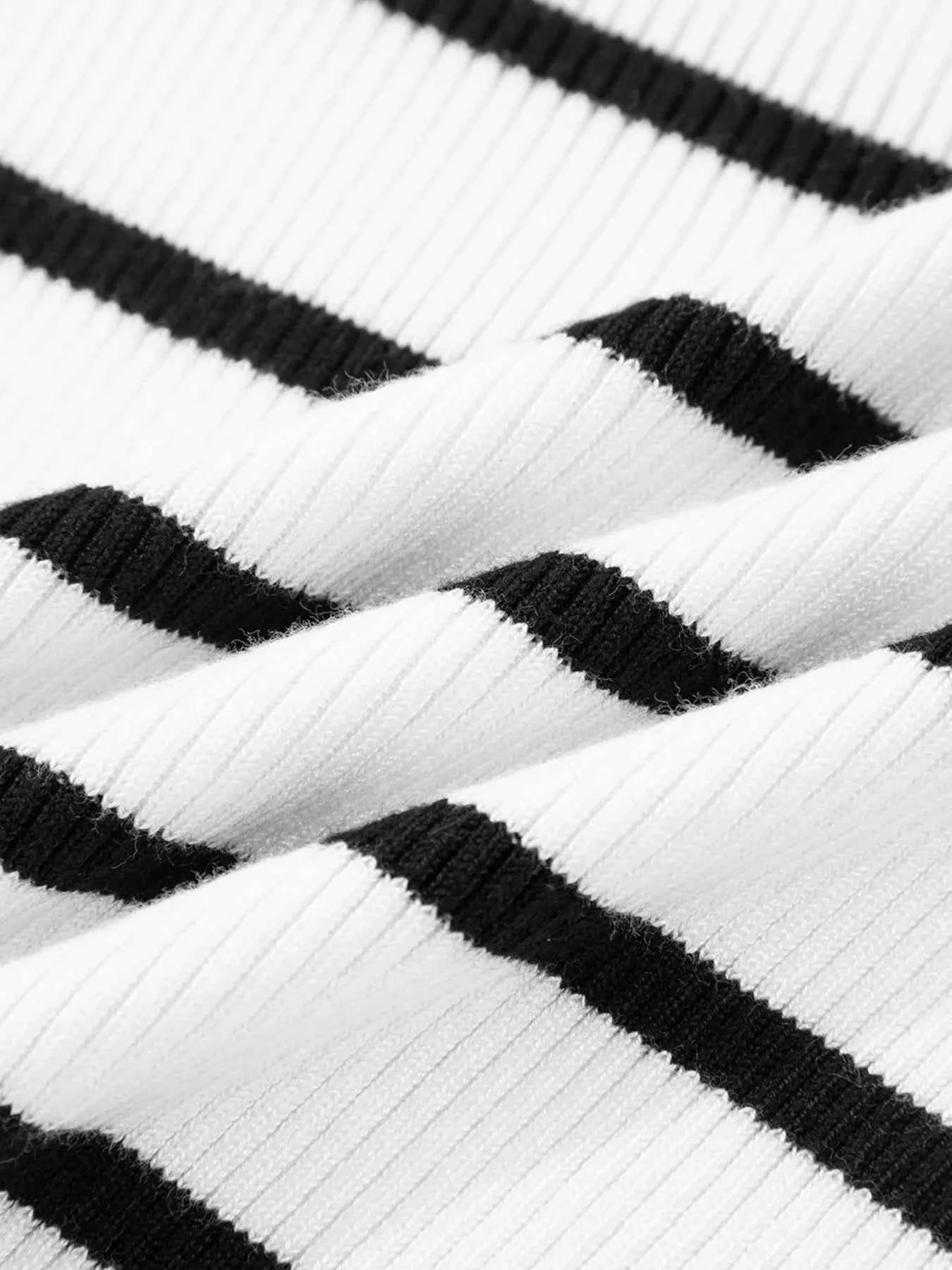 Scalloped Trim U Neck Striped Ribbed Slim Knit Top da3b9395ca7e4e9c96098e90fca3e7b1-Max-Origin